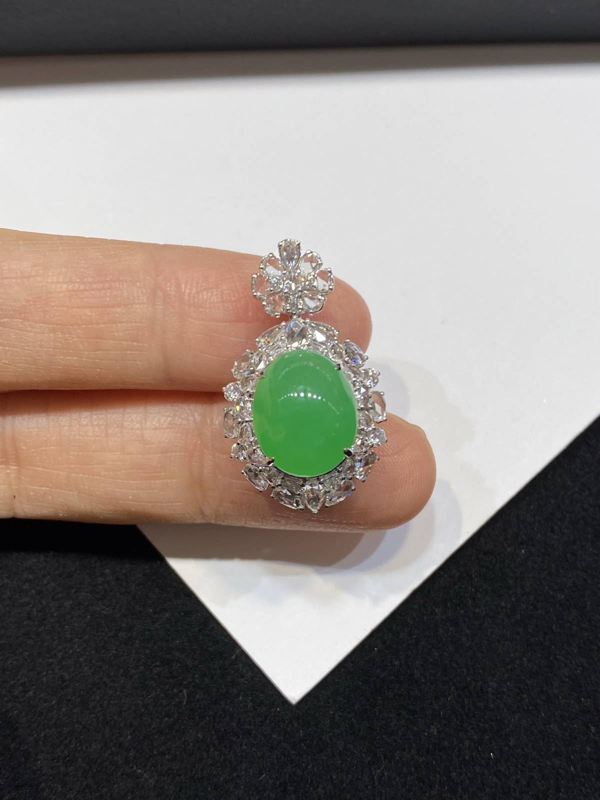 甜阳绿 满色 蛋面 吊坠 18k