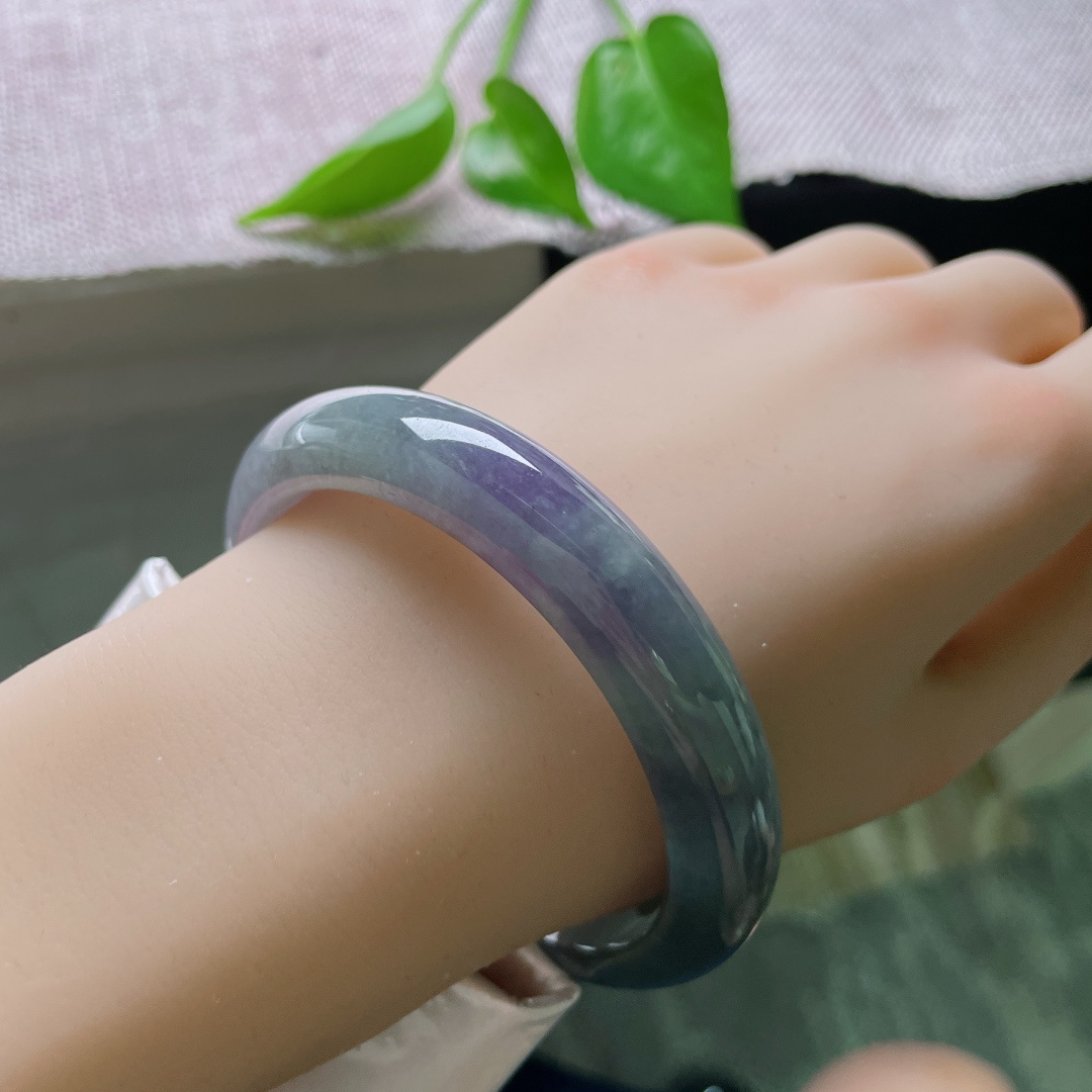 59.2/12.1/8.3，茄紫正圈，种老水足，细腻，富丽妖娆，沉稳中带着贵气，ss50335a