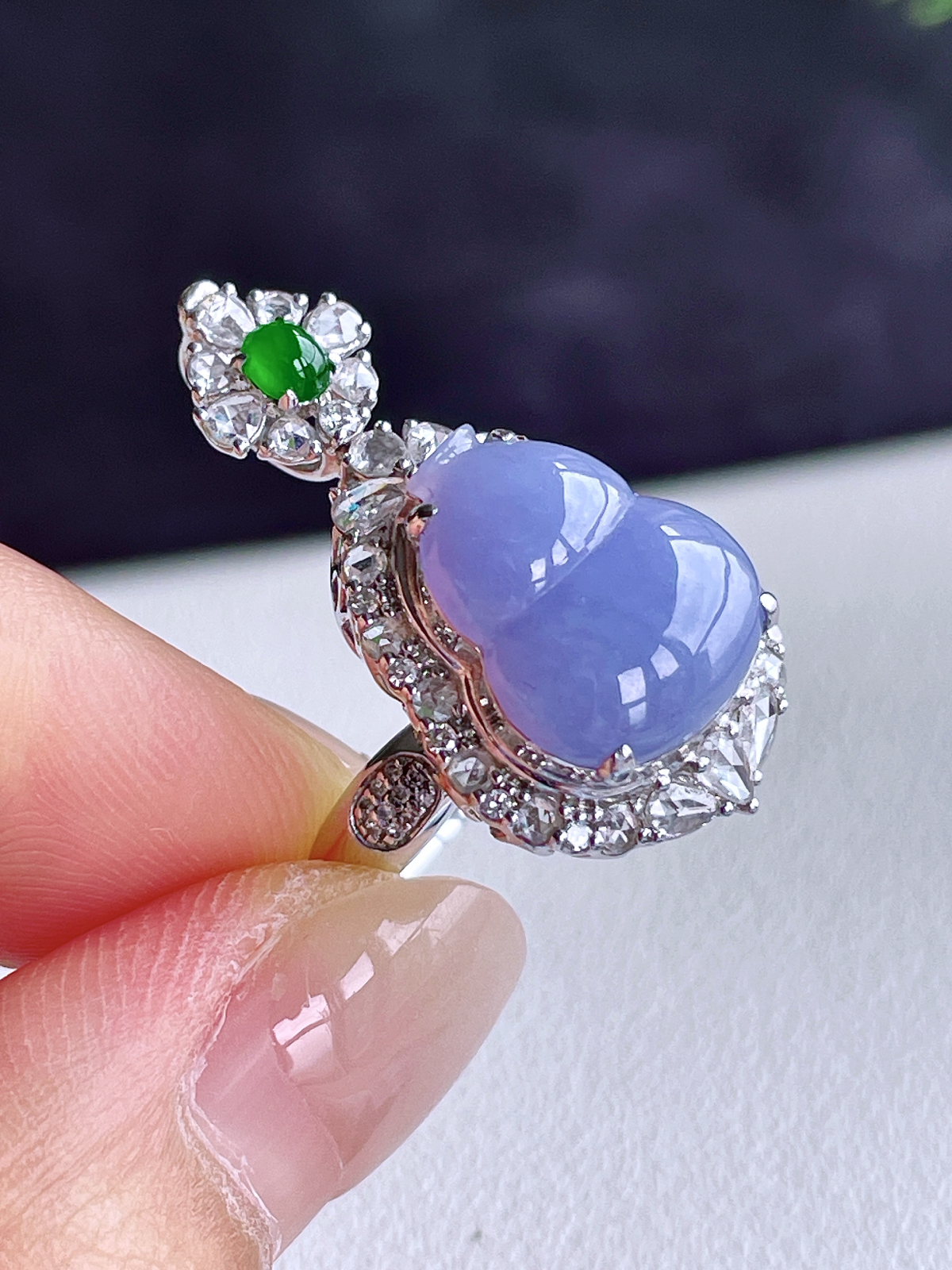 【镶嵌】紫罗兰葫芦两用款（戒指，吊坠）  
【说明】缅料 18k金镶嵌 性价比高  
【整体】28.7-15-11.4
【裸石】13.7-11.4-3
【圈口】14号