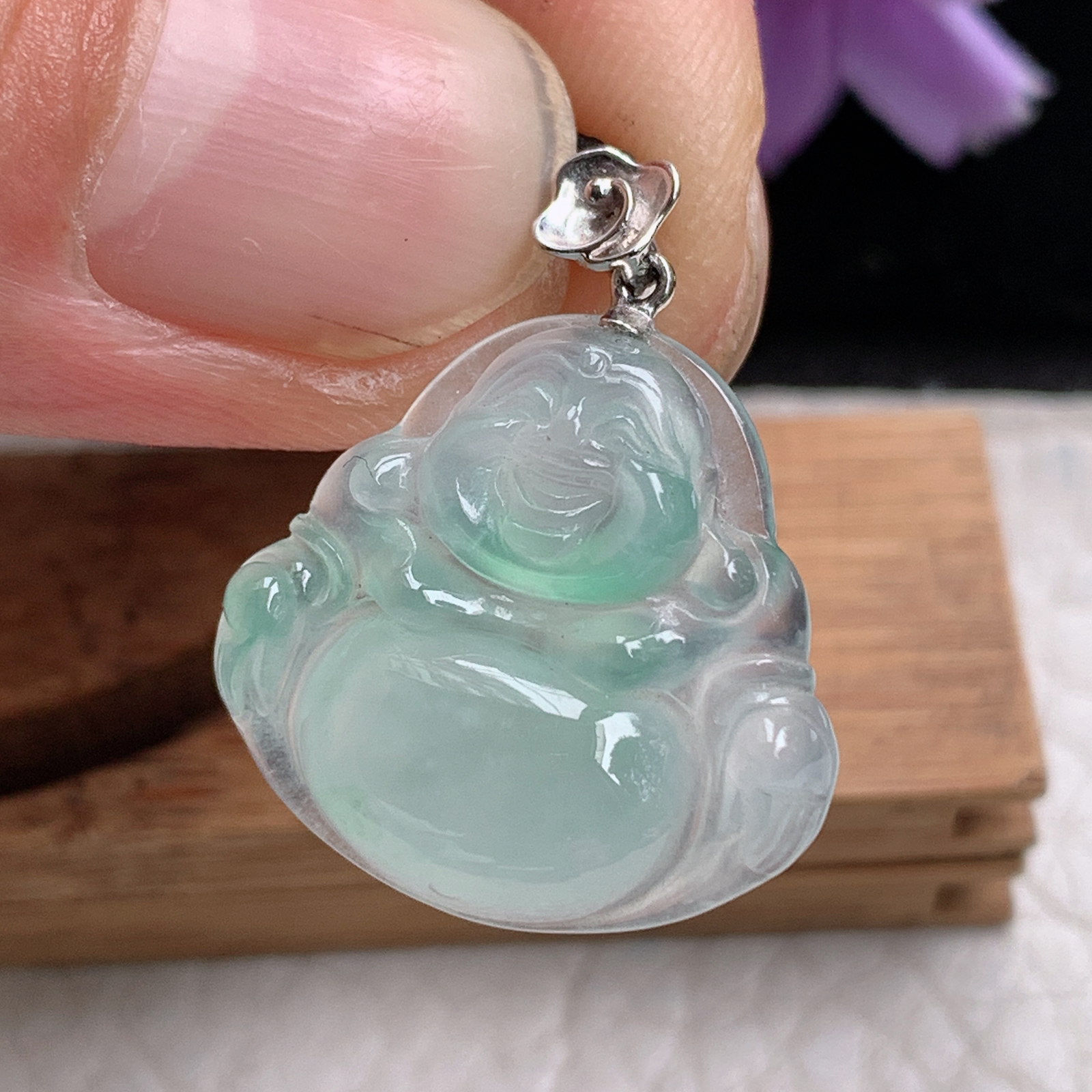 zz3实拍20*21.5*5.2缅甸翡翠冰种淡绿小佛公吊坠 镶金弥勒佛锁骨坠