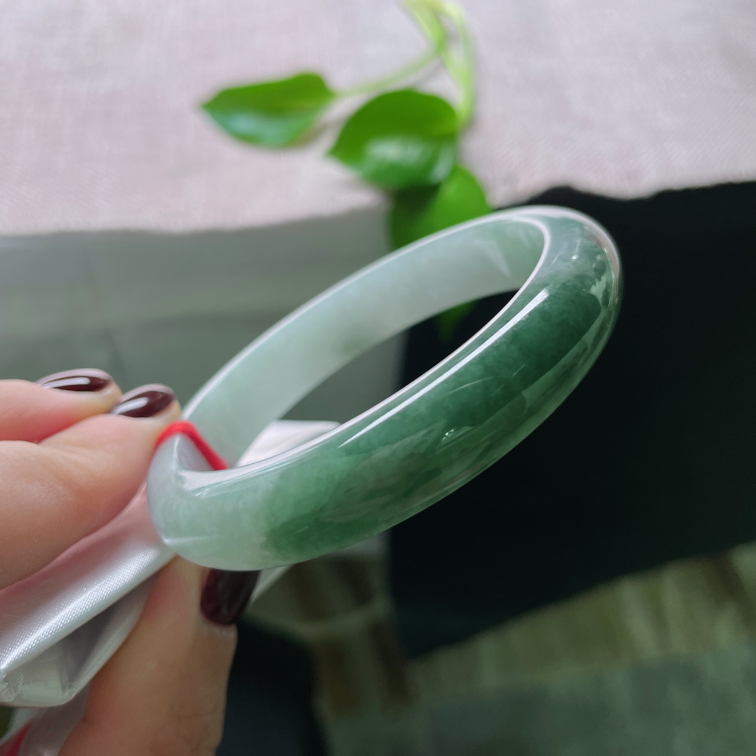 55.3/11.5/7.5，半山半水正圈，油性好，种老，青白分明，别有意境，色纹，ss49307a