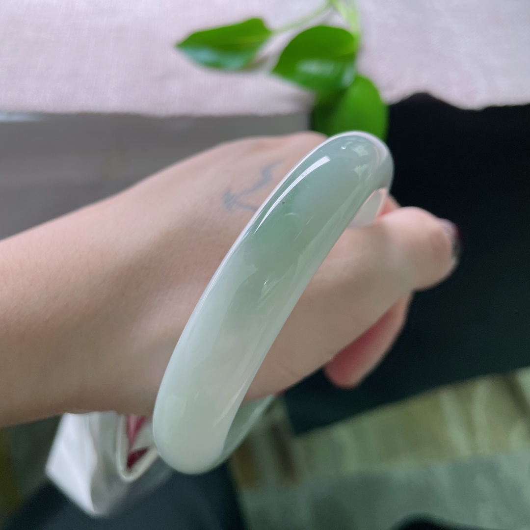 57.1/12.8/8.8，浅绿底正圈，水头好，种老，温馨素净，显气质，棉线纹，ss49202a