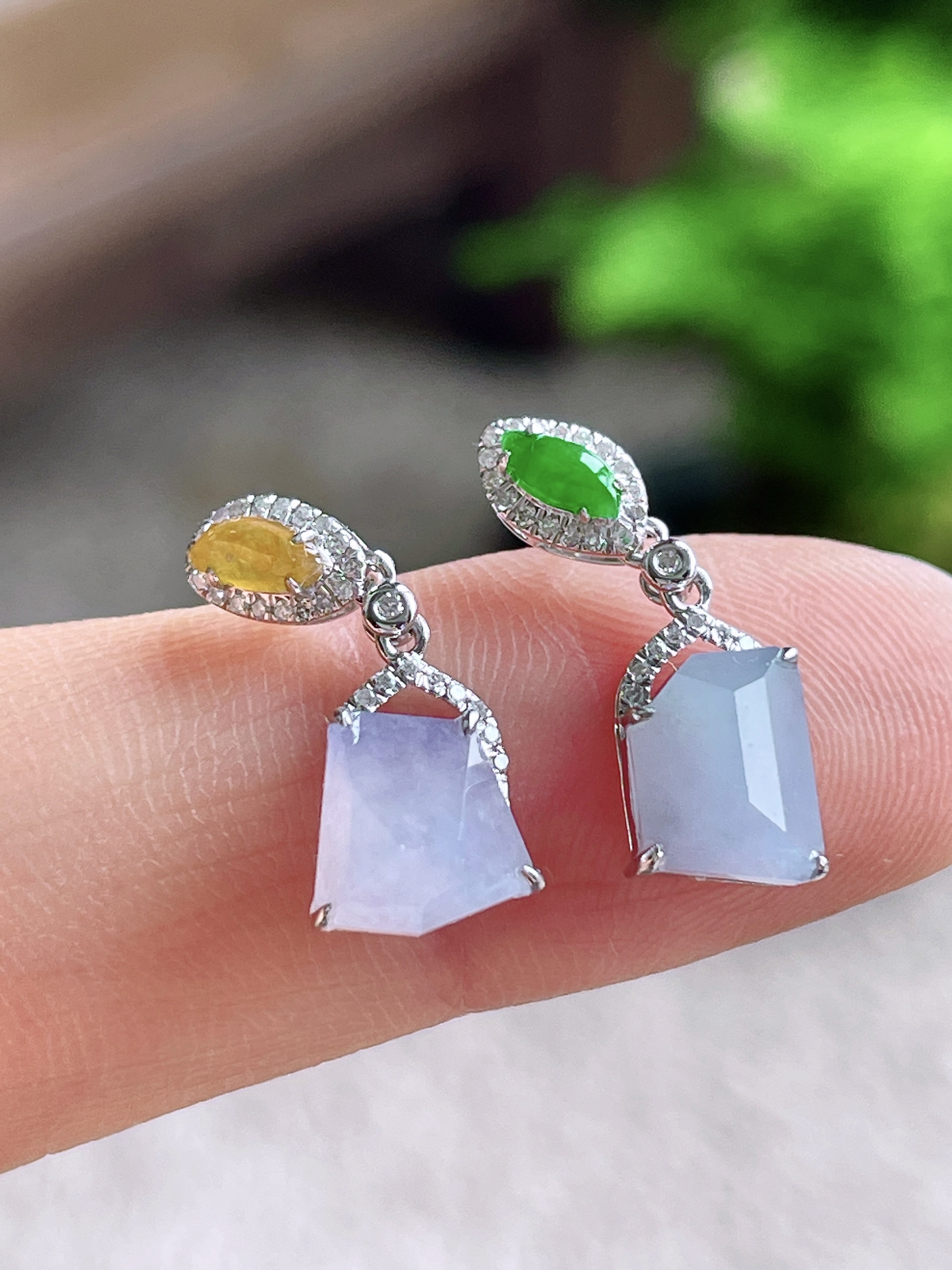 【镶嵌】冰紫罗兰随形耳坠
【说明】缅料 18k金镶嵌 性价比高  
【整体】20-6.3-5.4
