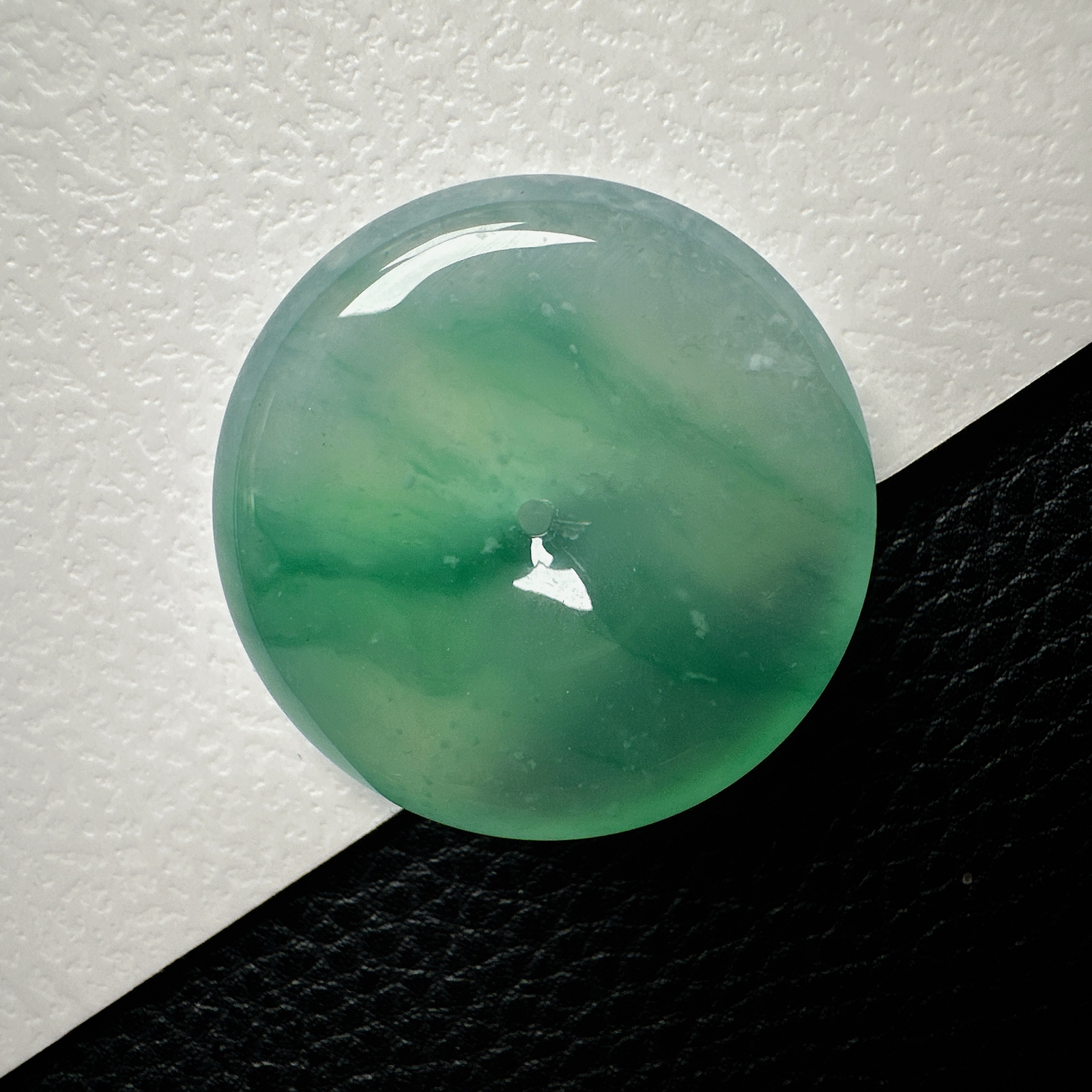 【冰种飘绿平安扣】飘雪花棉，质地细腻，品质很好，冰感十足，胶感明显，收藏品质