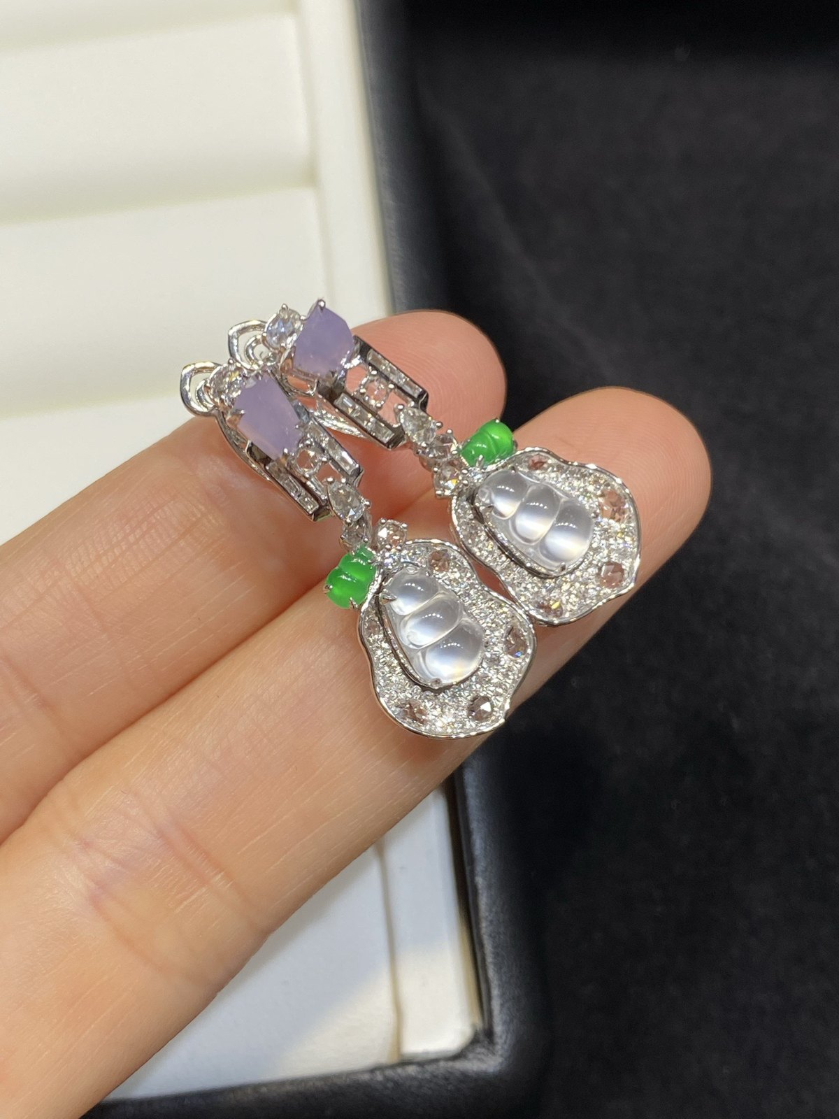 高冰 起光 福豆 耳扣 耳坠 18k

整体尺寸30.8-11.8-7