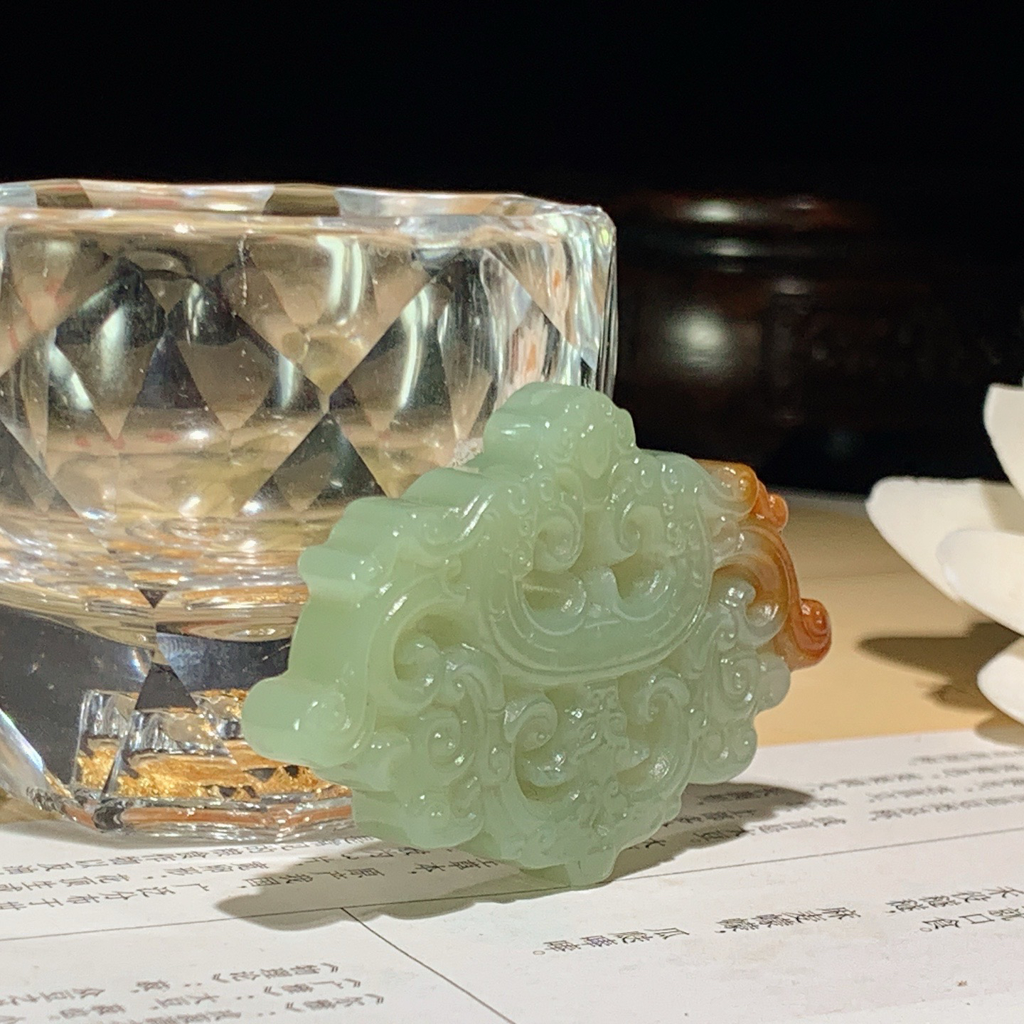 和田玉白玉仿古龙凤挂件。尺寸36/56/8重25克 玉质细腻油润 底色纯净 脂粉好，品质好。lt260402