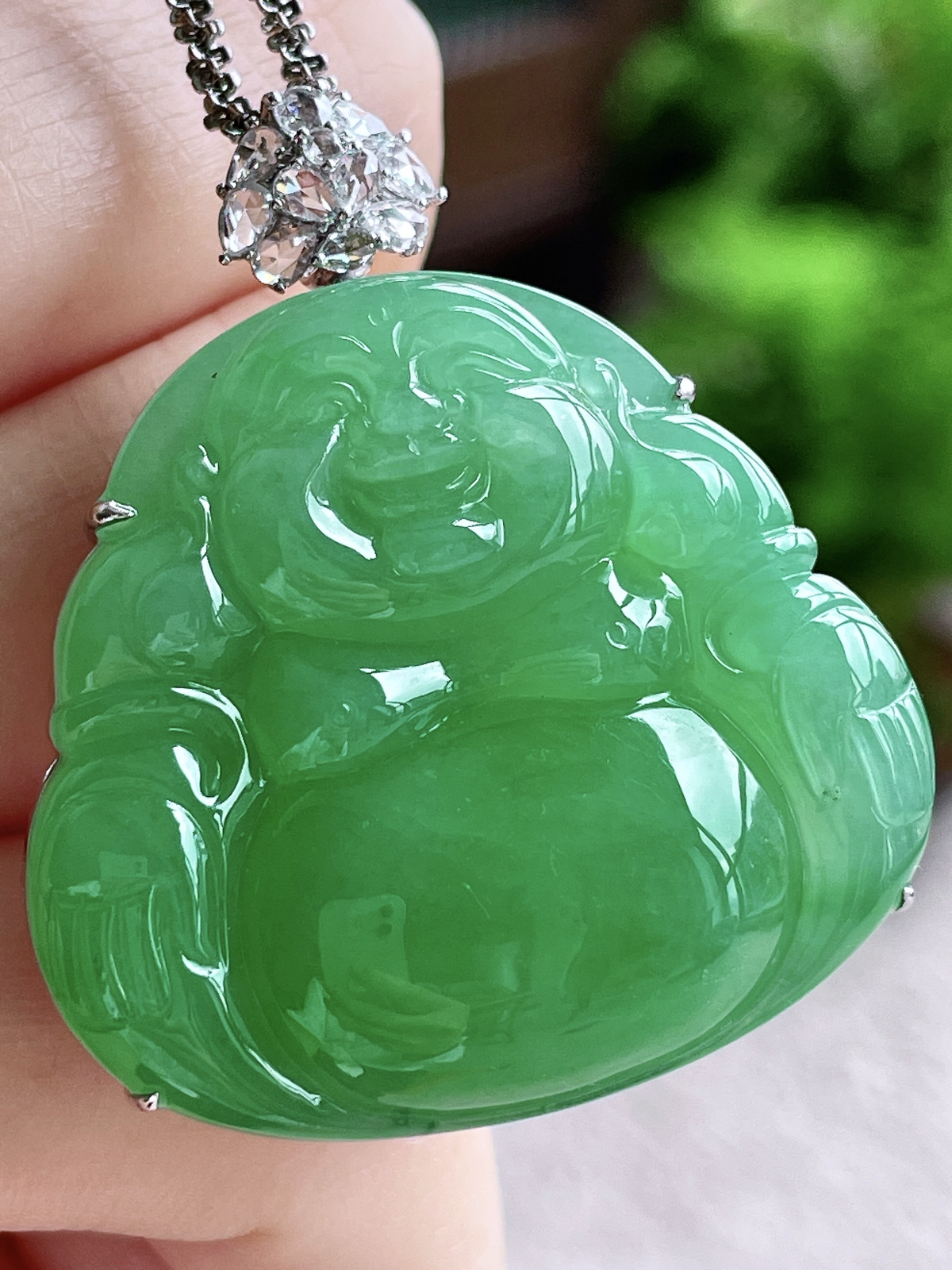 【镶嵌】冰甜绿佛公大佛公吊坠  
【说明】缅料 18k金镶嵌 性价比高  
【整体】40.6-36-12.6
【裸石】36-32.2-4