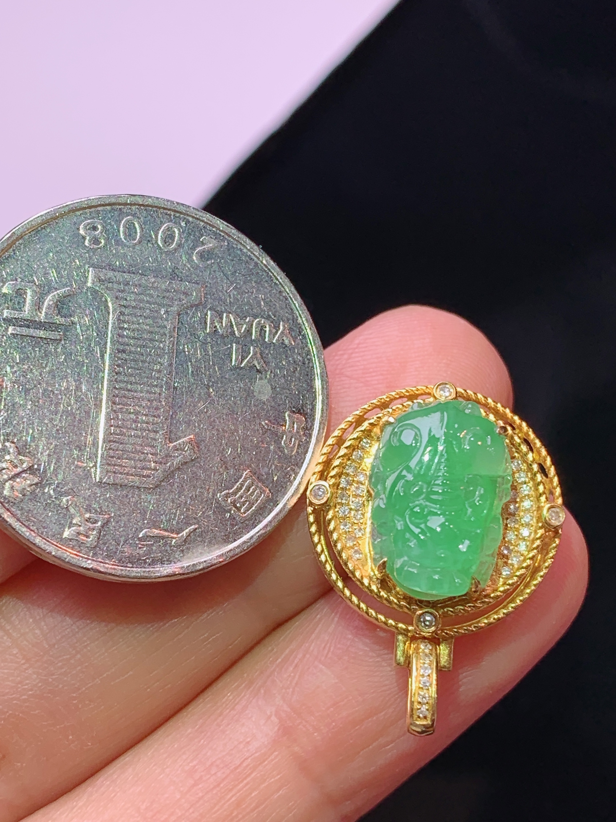 18k金钻镶嵌翠绿貔貅吊坠 玉质细腻 色泽艳丽清新 水润亮眼 整体尺寸22.2*16*9.6y4