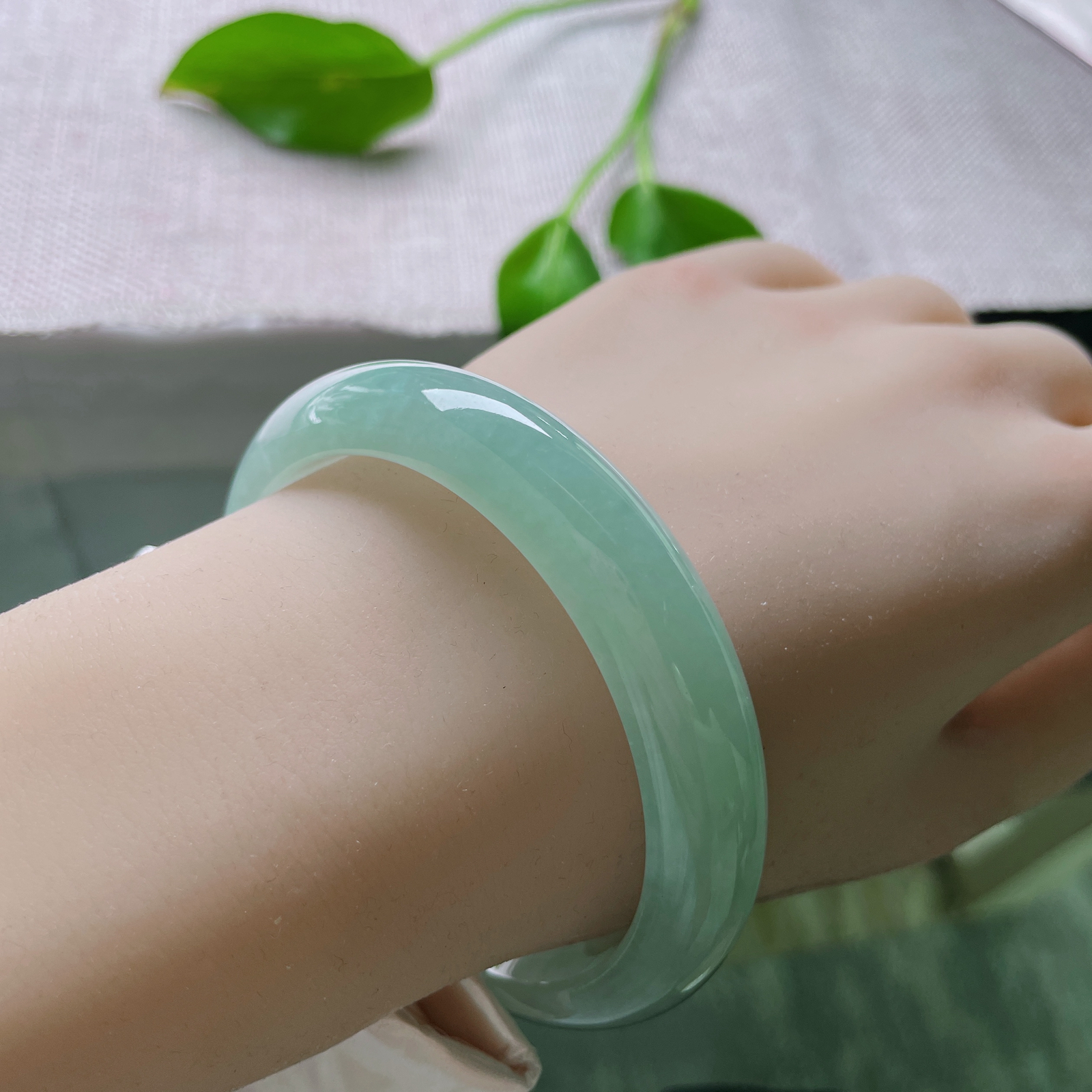 57.6/12.2/8，葡萄肉正圈，种老，干净清透，清水出芙蓉，天然去雕饰..