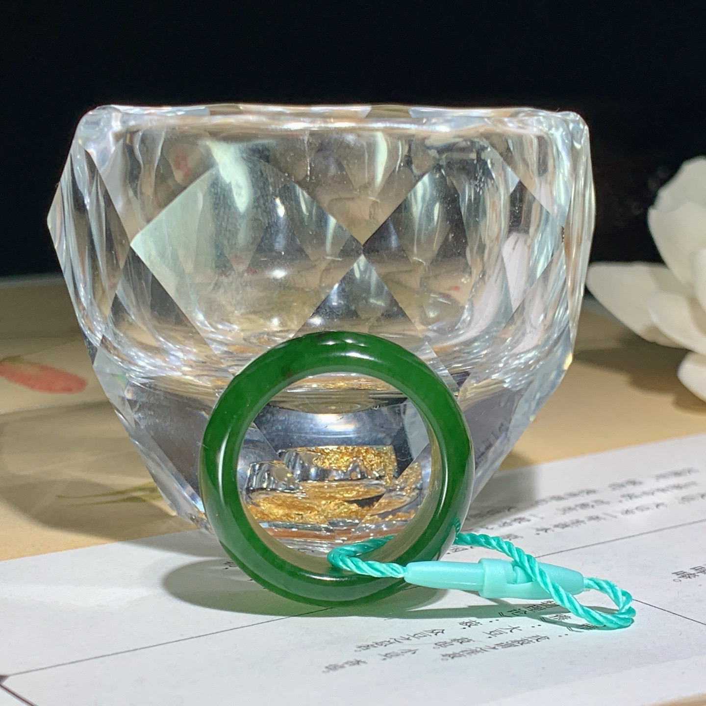 和田玉阳绿俄罗斯碧玉扳指挂件 内径20尺寸10/4！玉质细腻油润 底色纯净 脂粉好，品质好。lt260402