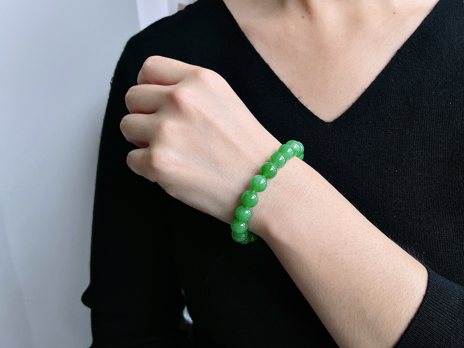 【珠子】冰阳绿手串圆珠珠子手串
【说明】缅料 性价比高  
【尺寸】10mm