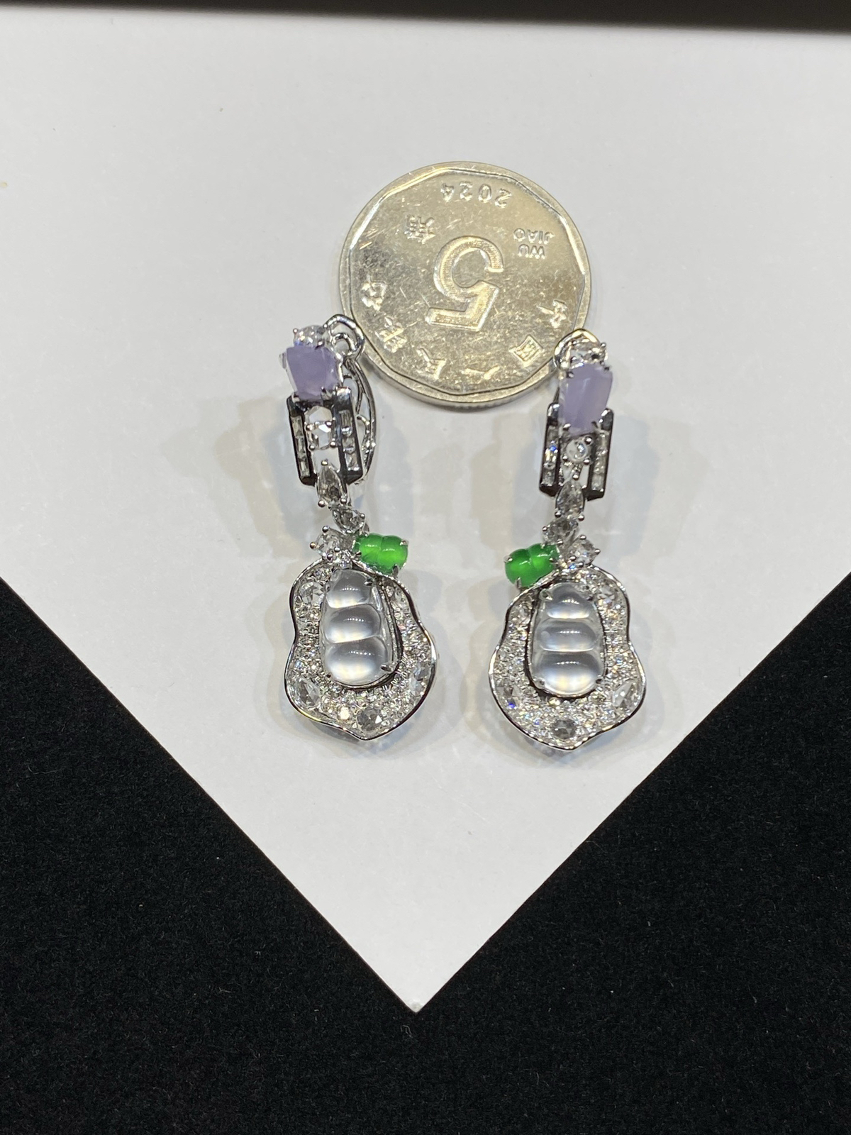 高冰 起光 福豆 耳扣 耳坠 18k

整体尺寸30.8-11.8-7