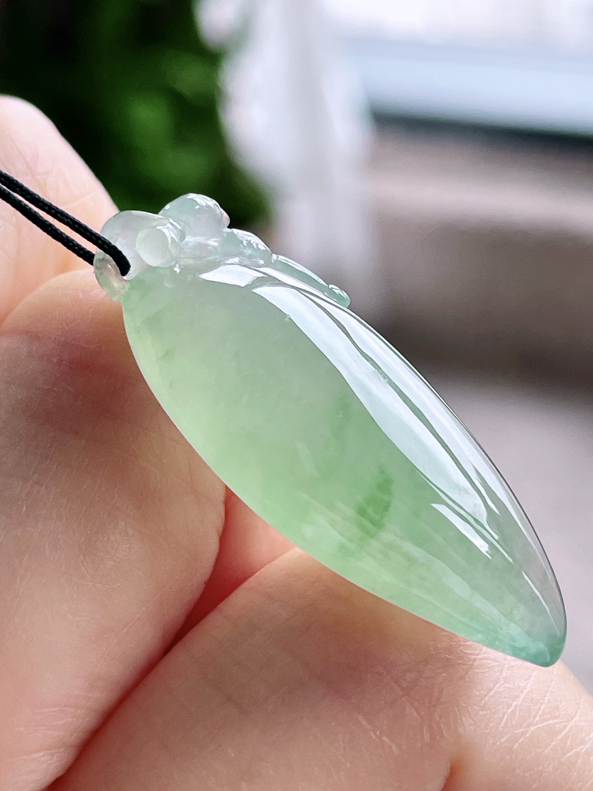 【裸石】冰飘花福瓜吊坠
【说明】缅料 性价比高  
【尺寸】 34.6-13.6-8.5