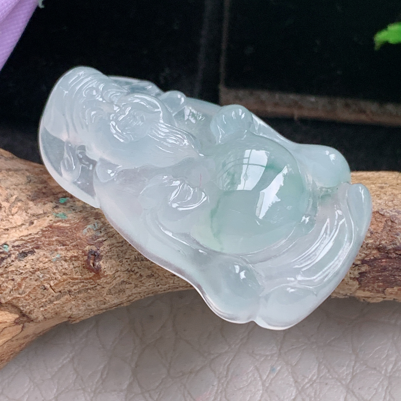 lz实拍29.5*18.3*6.2天然缅甸翡翠立体冰飘花财爷 财神爷玉吊坠 玉挂件