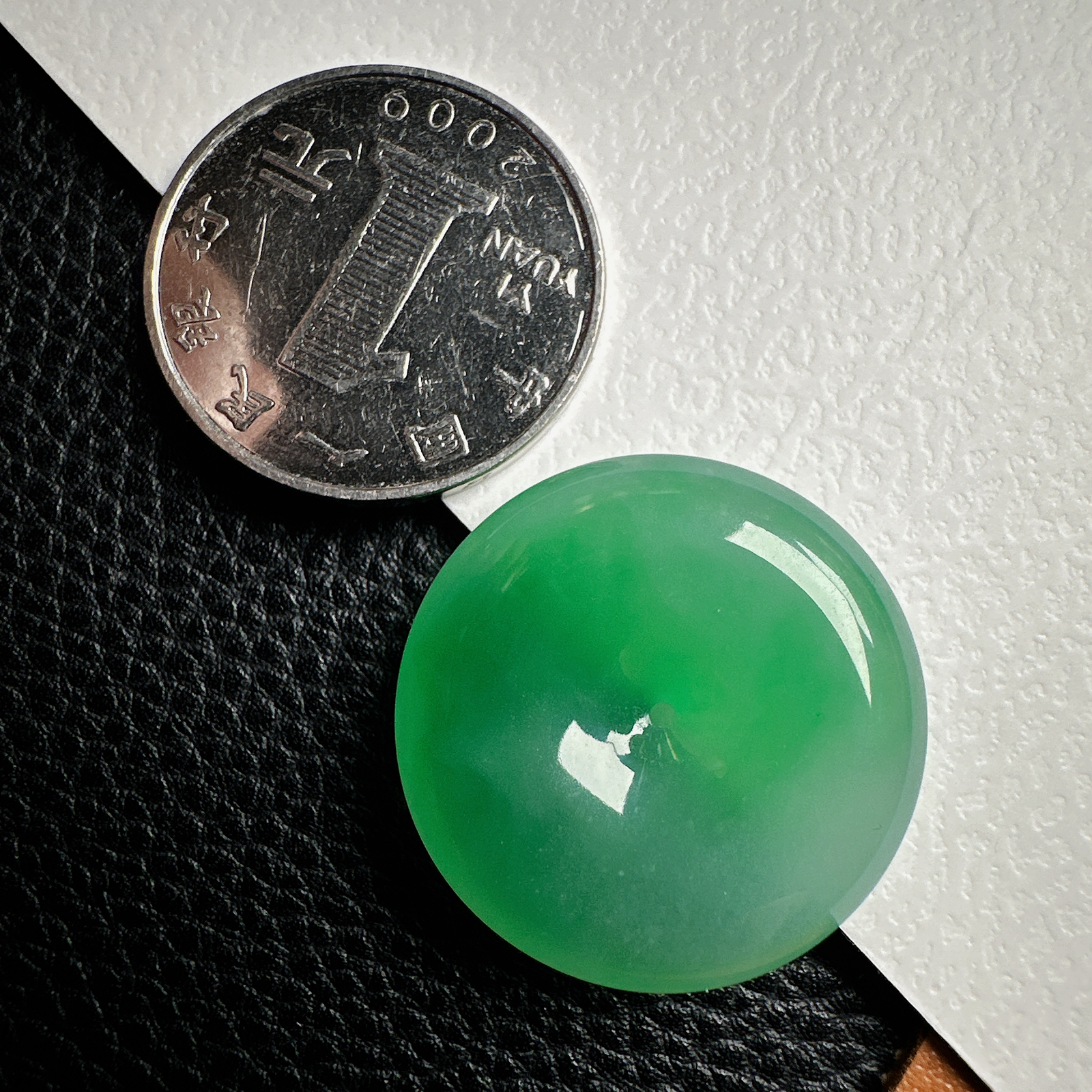 【冰种绿平安扣】质地细腻，品质很好，冰感十足，胶感明显，收藏品质。