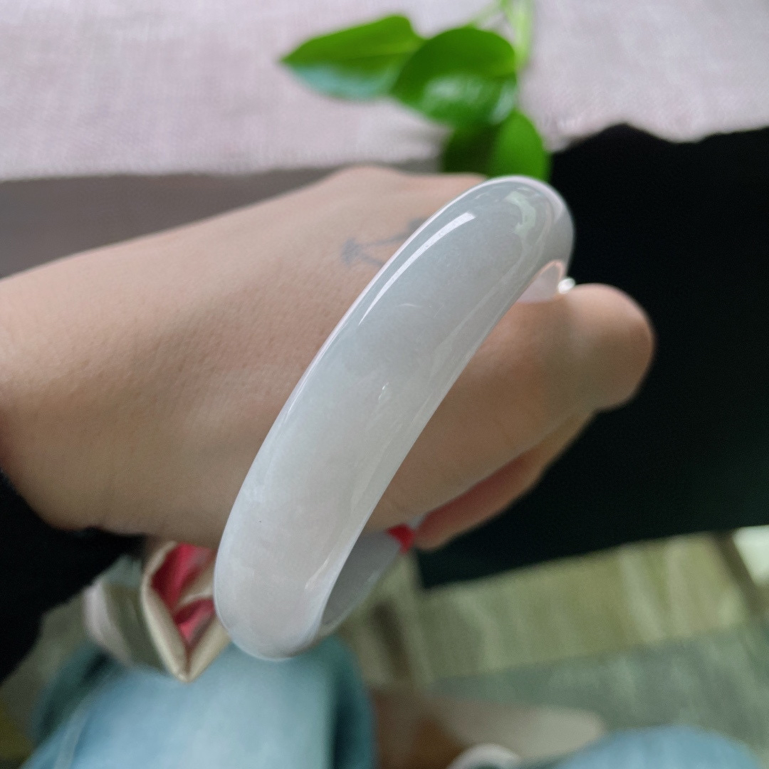 57.2/13.7/8.3紫罗兰正圈，水润细腻，温婉可人，简约大方，甜美，皮纹，ss47592a