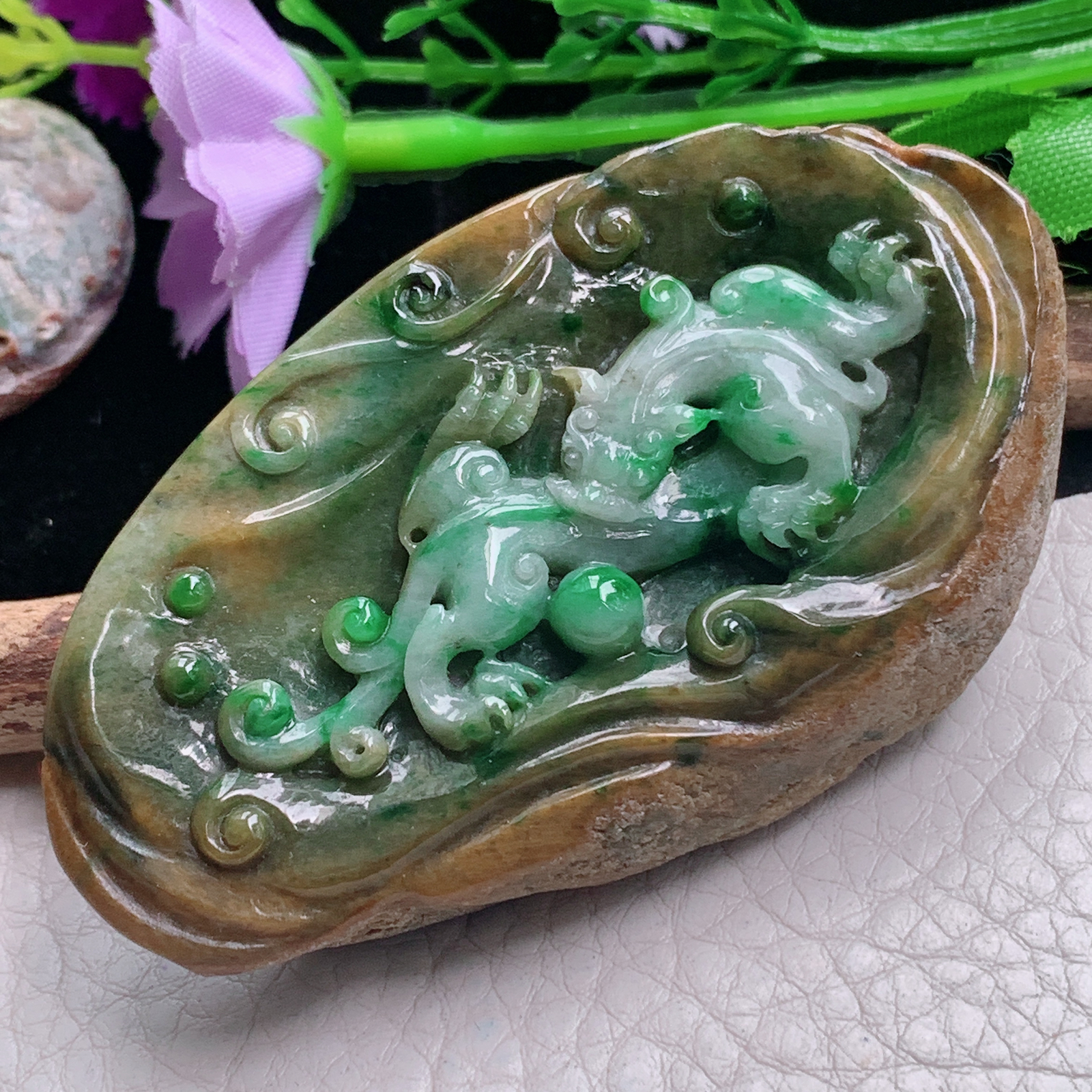 lz实拍70*41*15 特色天然缅甸翡翠龙行天下 龙牌玉吊坠 玉挂件