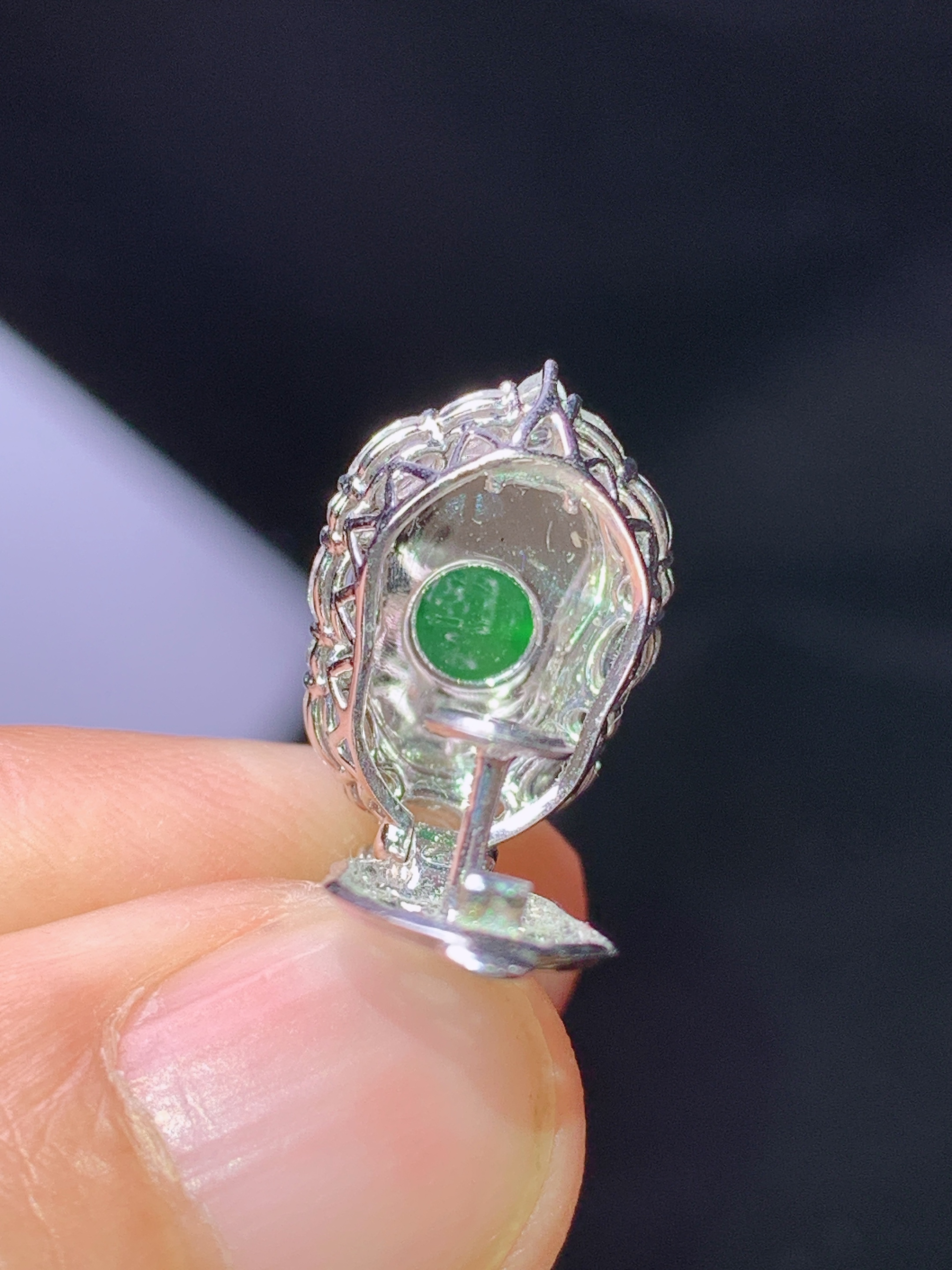 18k金钻镶嵌满绿葫芦吊坠 玉质细腻 色泽艳丽清新 水润亮眼 整体尺寸21.3*10.6*9.6y4