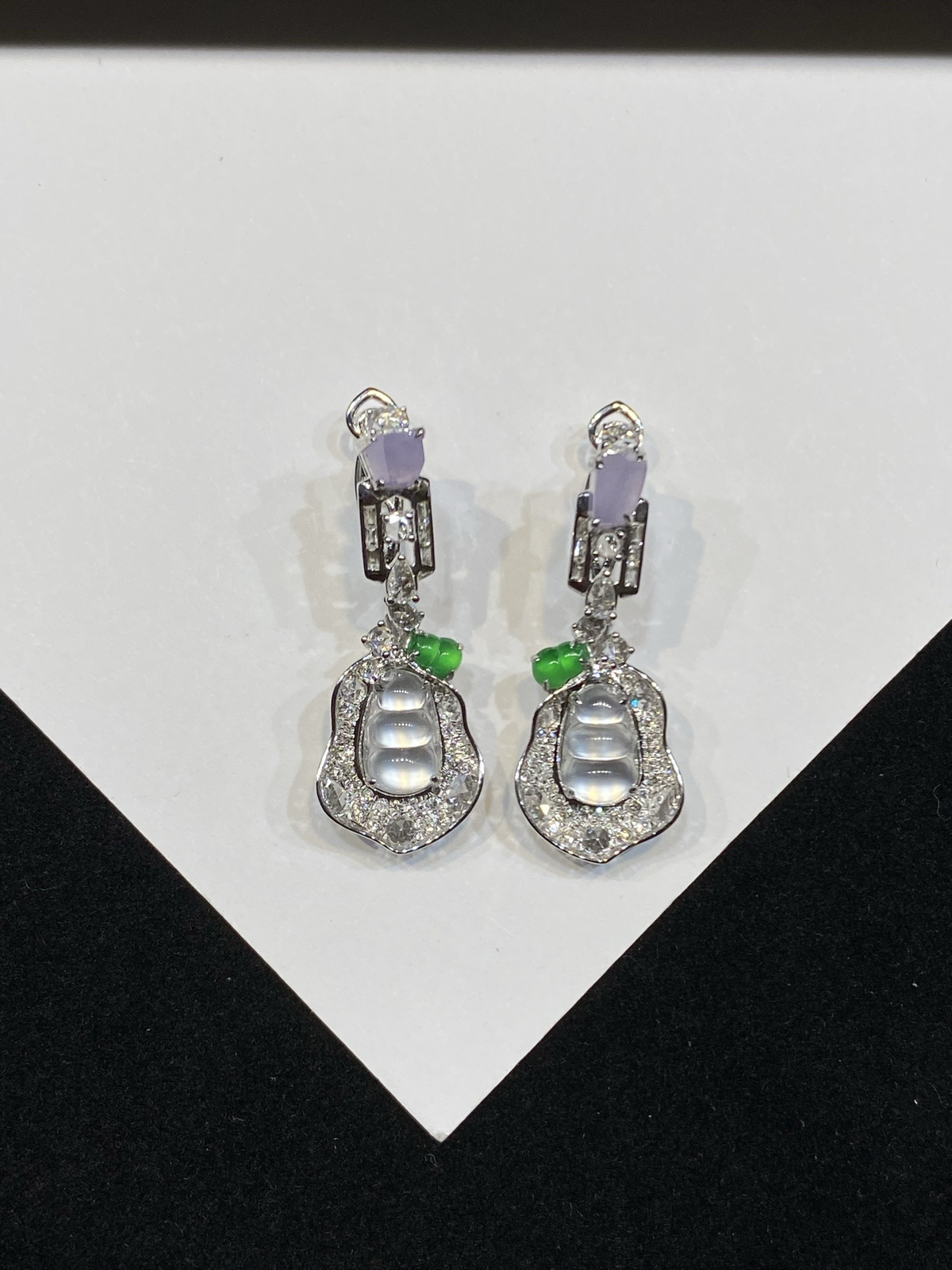 高冰 起光 福豆 耳扣 耳坠 18k

整体尺寸30.8-11.8-7