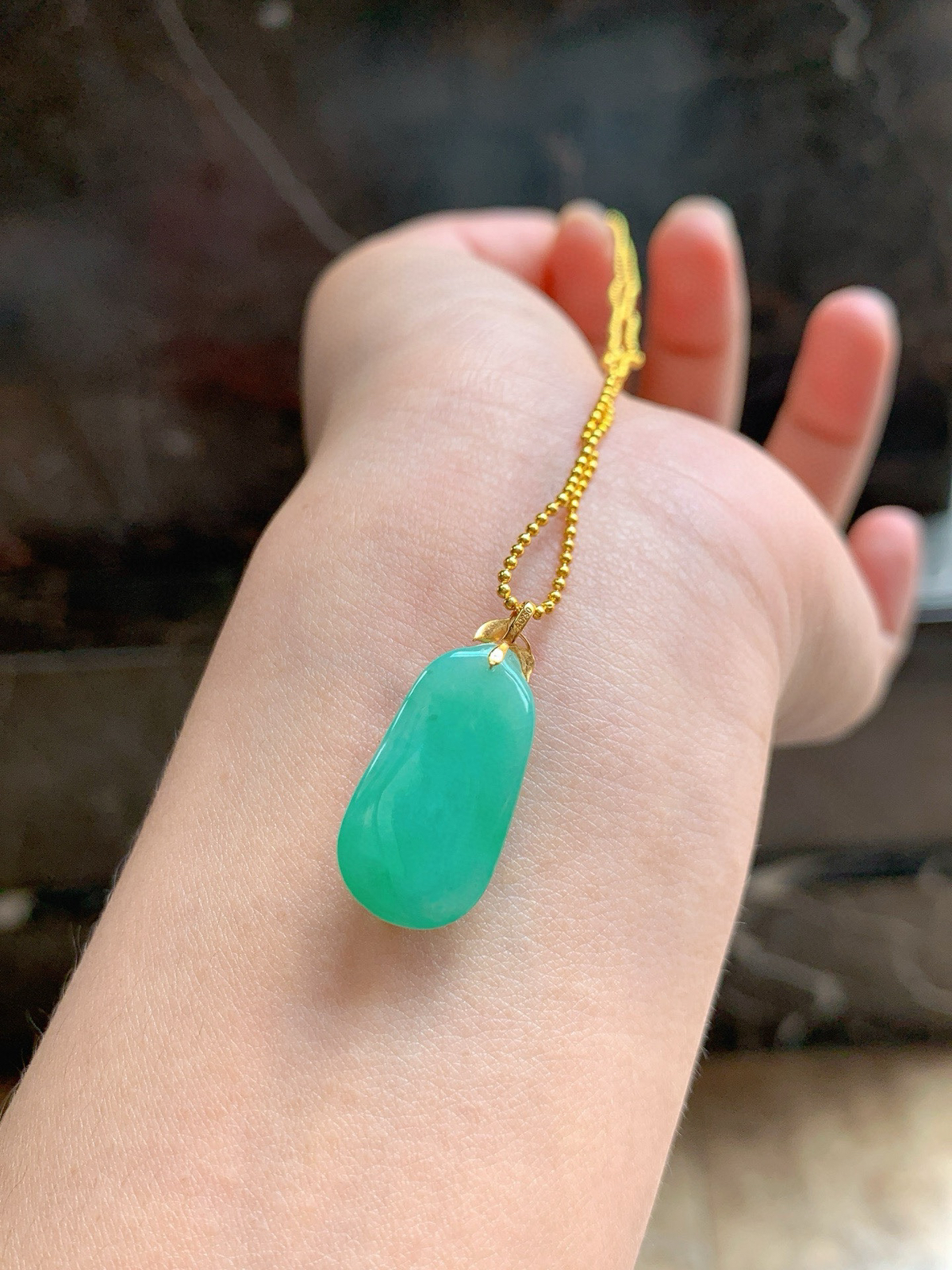 满色·福瓜

细腻玉质凝满色，饱满福瓜藏着好彩头