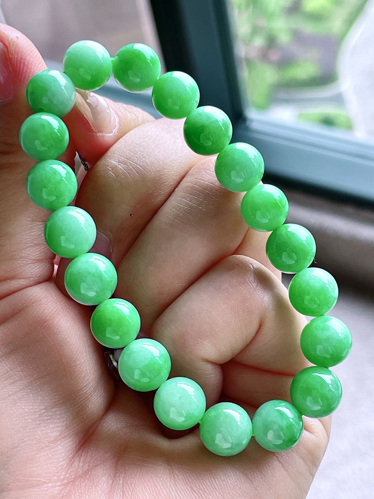 冰阳绿圆珠珠子手串
【尺寸】9mm