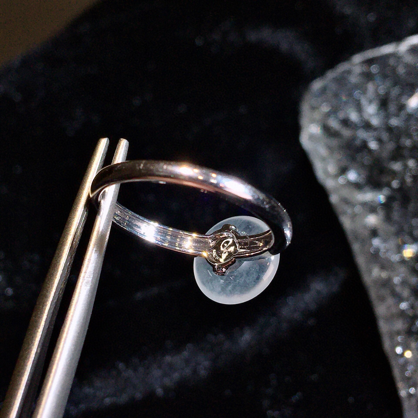 18K金镶嵌冰种平安扣戒指