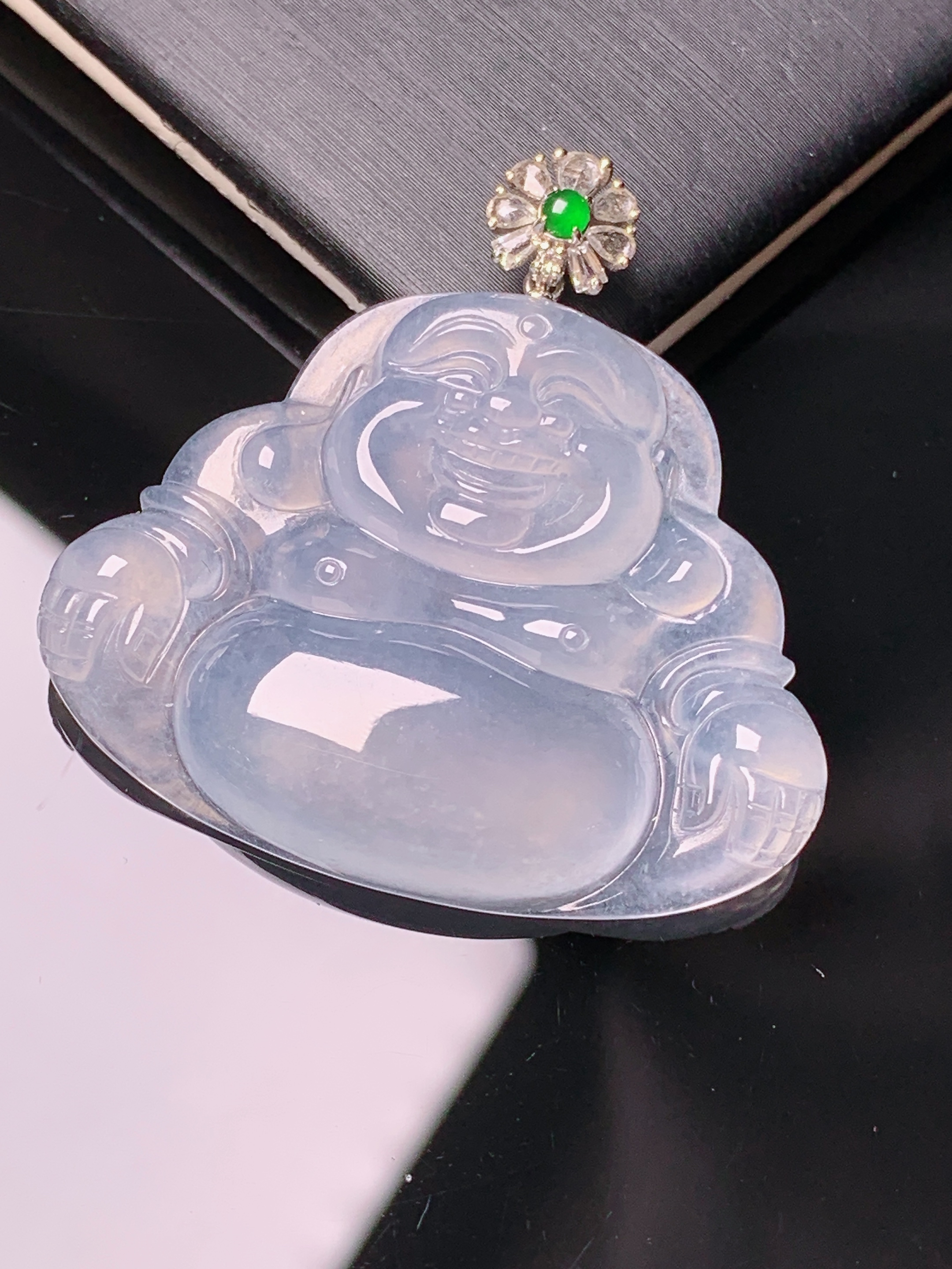 18k金钻镶嵌冰种佛公吊坠 玉质细腻 色泽艳丽清新 水润亮眼 整体尺寸35.7*36*5.5y4