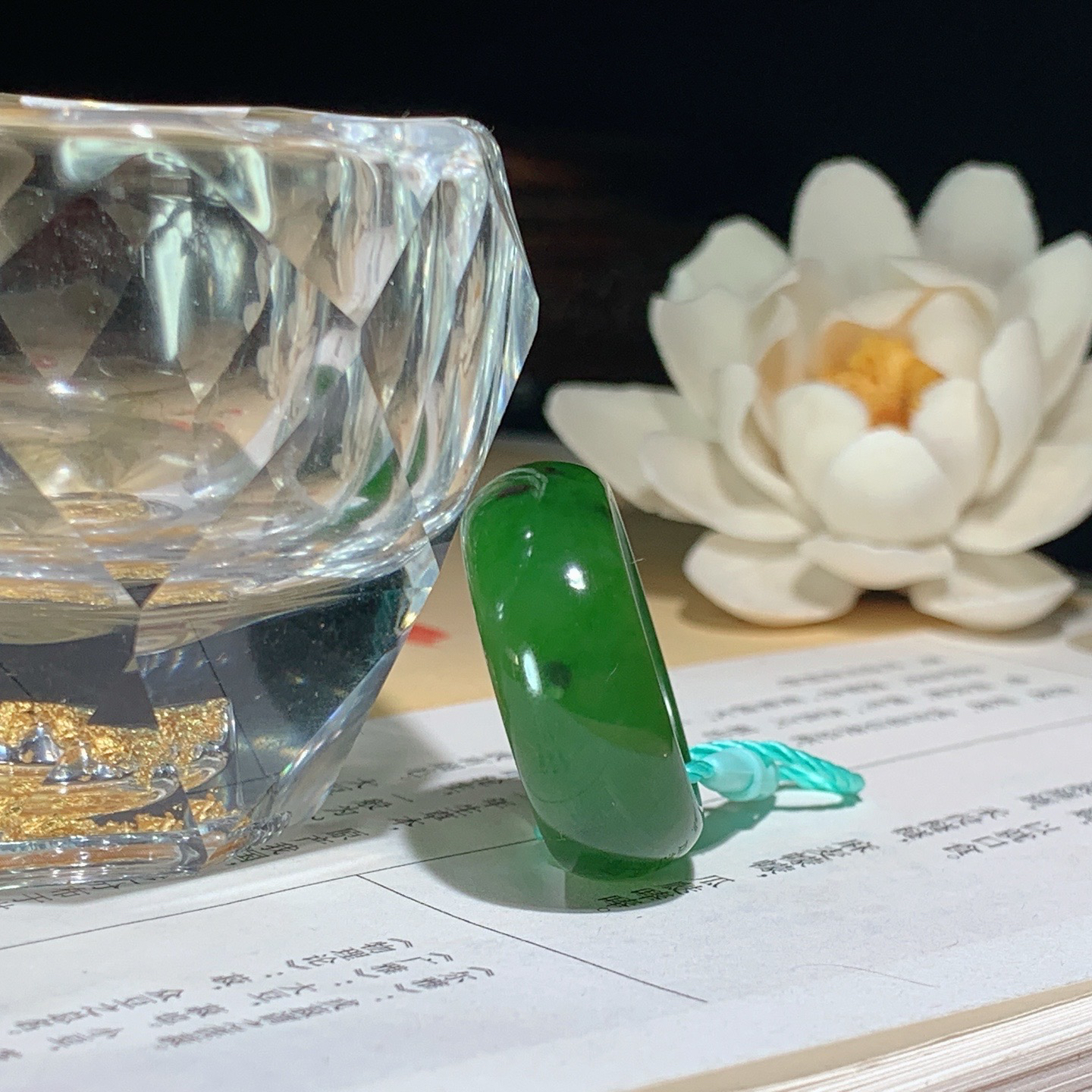 和田玉阳绿俄罗斯碧玉扳指挂件 内径20尺寸10/4！玉质细腻油润 底色纯净 脂粉好，品质好。lt260402