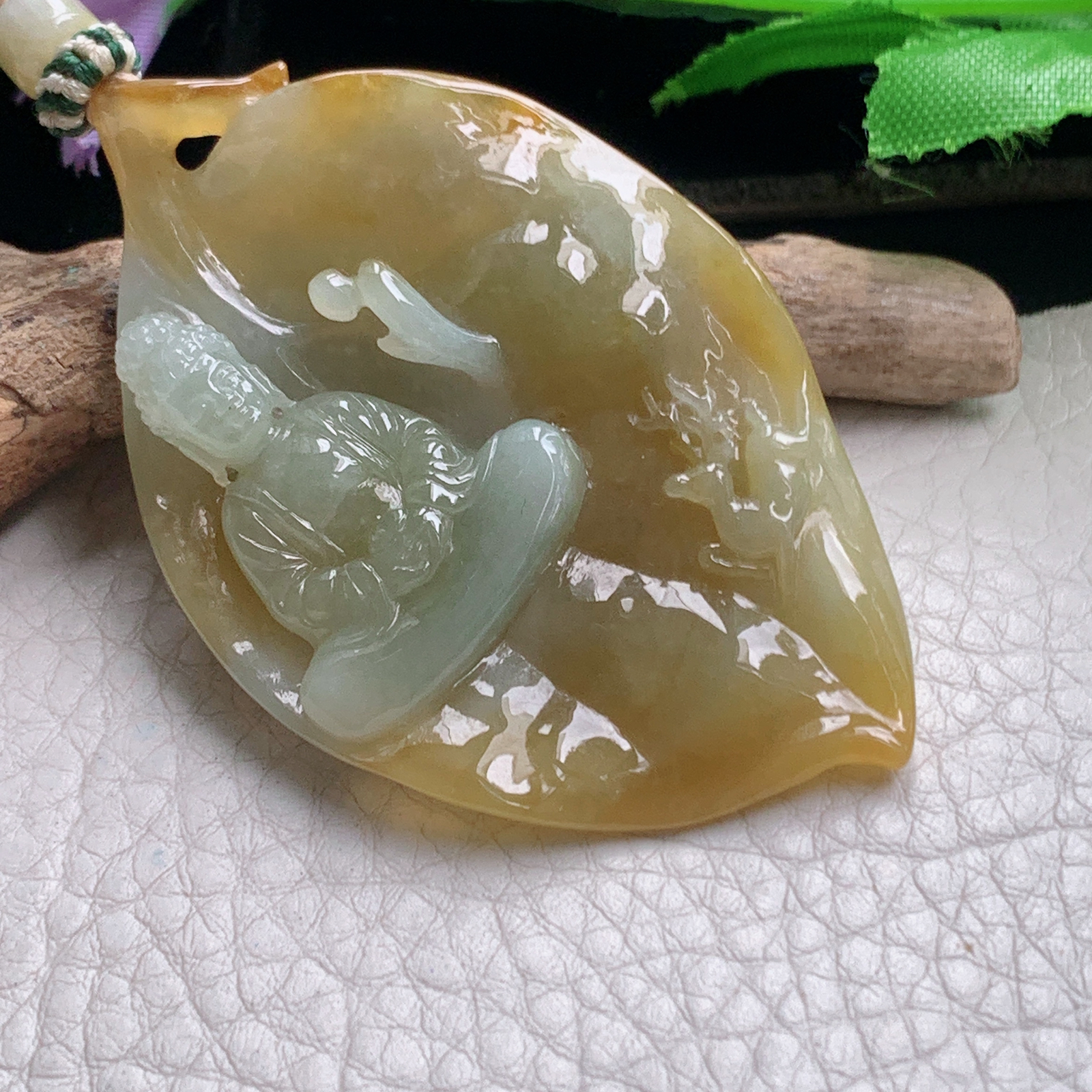 csy实拍61.5*38.8*10.3天然缅甸翡翠冰黄佛光普照 大日如来玉吊坠