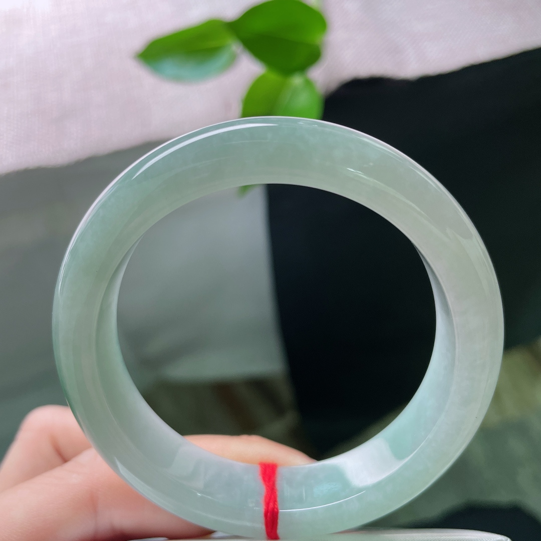 52.5/12.9/8.3，淡绿底正圈，一抹油青点缀其中，江南烟雨皆痴缠，ss49266a