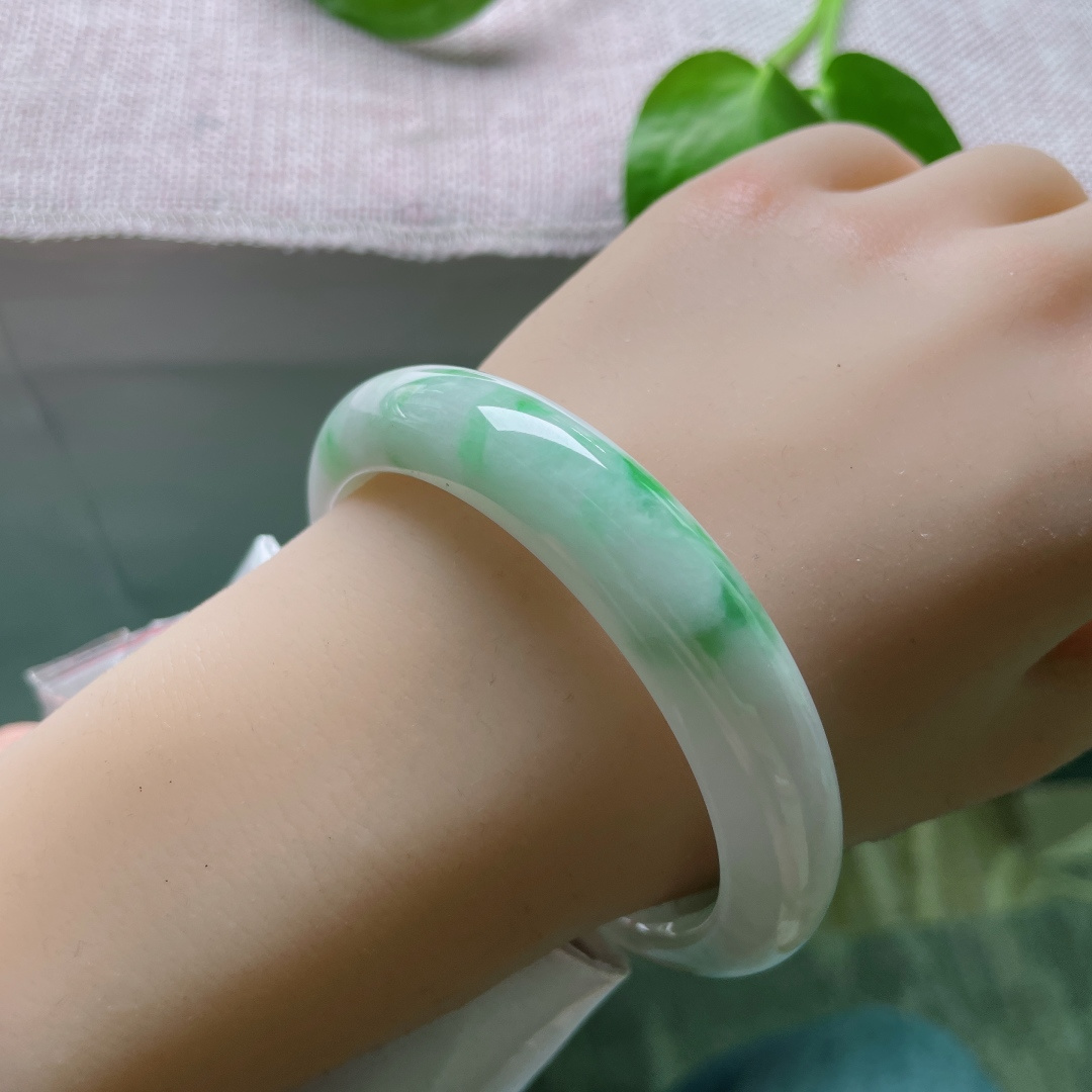 58.7/12.2/8.5，白底青正圈，水头好，肉质细腻，干净，娉婷袅娜，皮纹，ss50275a