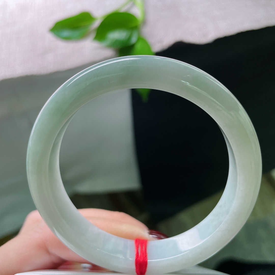 56.4/11.9/8，浅绿底正圈，浅笑轻柔，种老，细润，温柔又优雅，皮纹，ss49688a