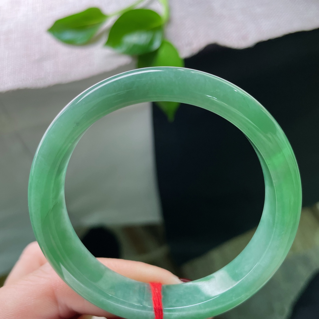 56.3/11.4/7.4，绿底正圈，绿意盎然，连绵不绝，好似群山万壑，朝气蓬勃，ss50161a