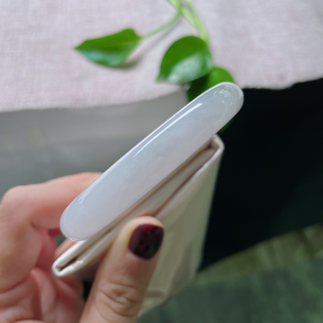 52.9/10.1/8.1，淡紫淡绿正圈，清浅却不单薄、有韵而不张扬的气质。，ss50308a