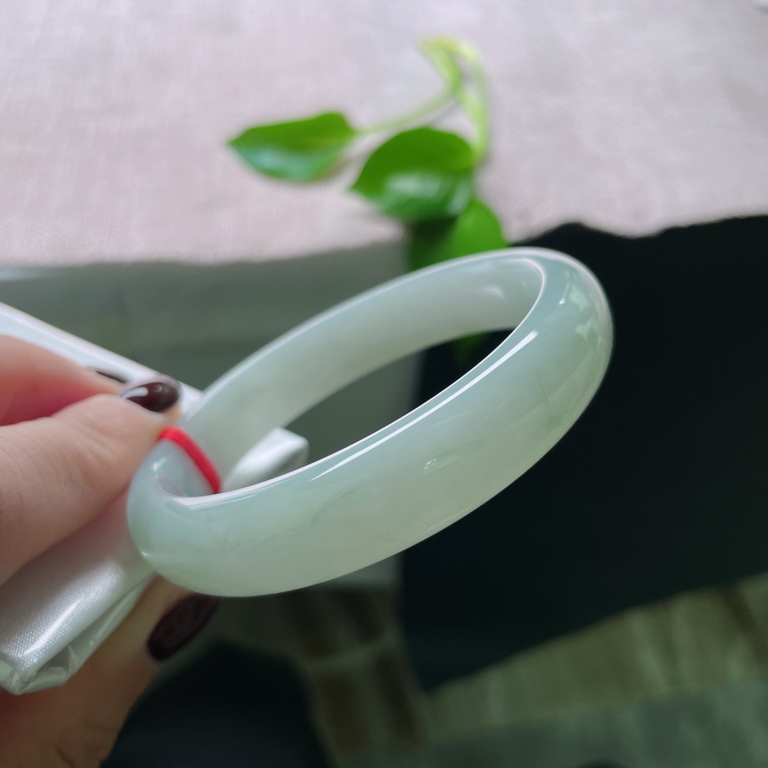 56.1/12.5/7.2，淡绿底正圈，肉质细腻干净，柔情似水，佳期如梦，细纹，ss49314a