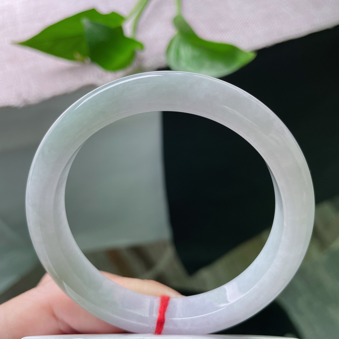 58/11.1/8.3，淡绿淡紫正圈，以玉为伴，岁月安然，不负时光不负己。棉根，ss45395a