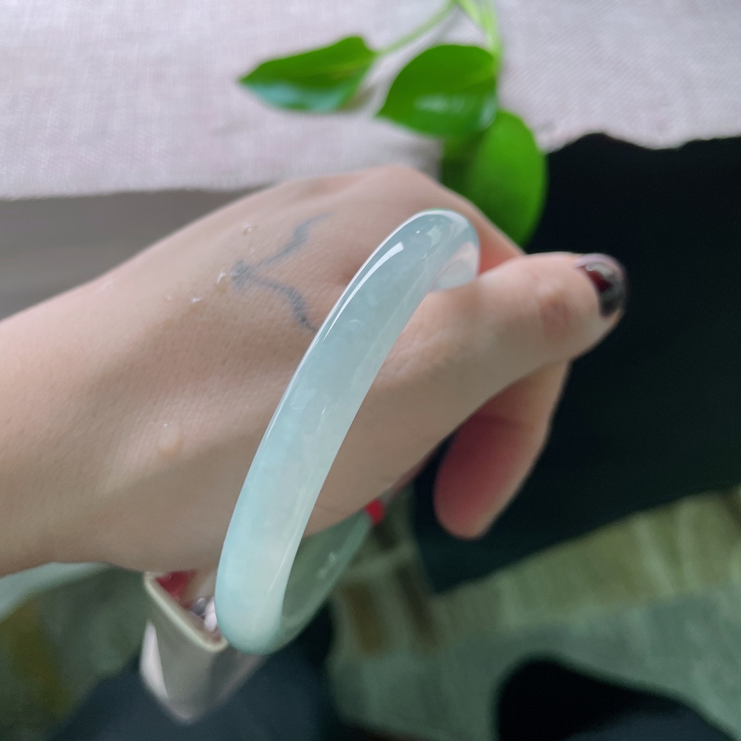 54.4/8.4冰美人条，冰润通透，种水十足，秀丽倾心，贵气，棉线，ss49987a