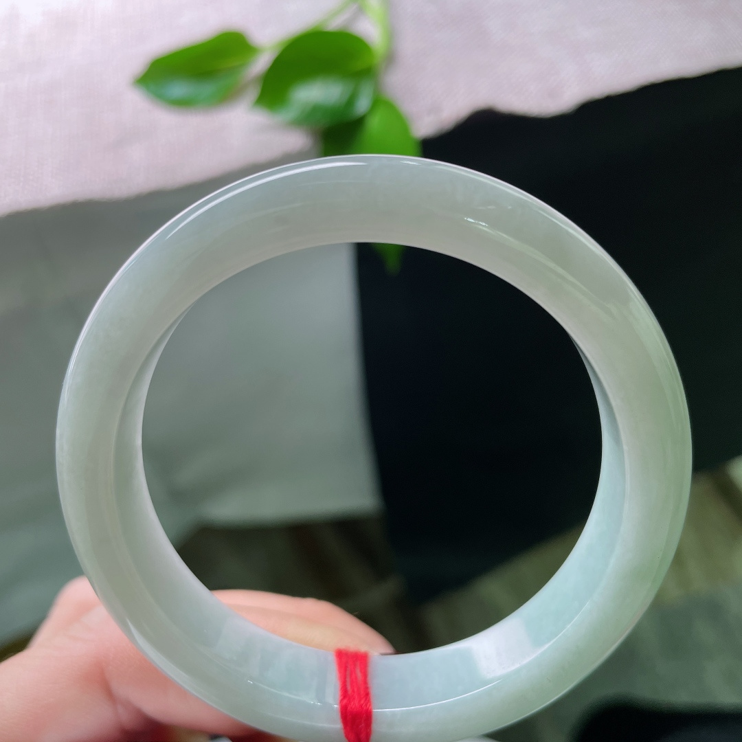 56.4/11.9/8，浅绿底正圈，浅笑轻柔，种老，细润，温柔又优雅，皮纹，ss49688a