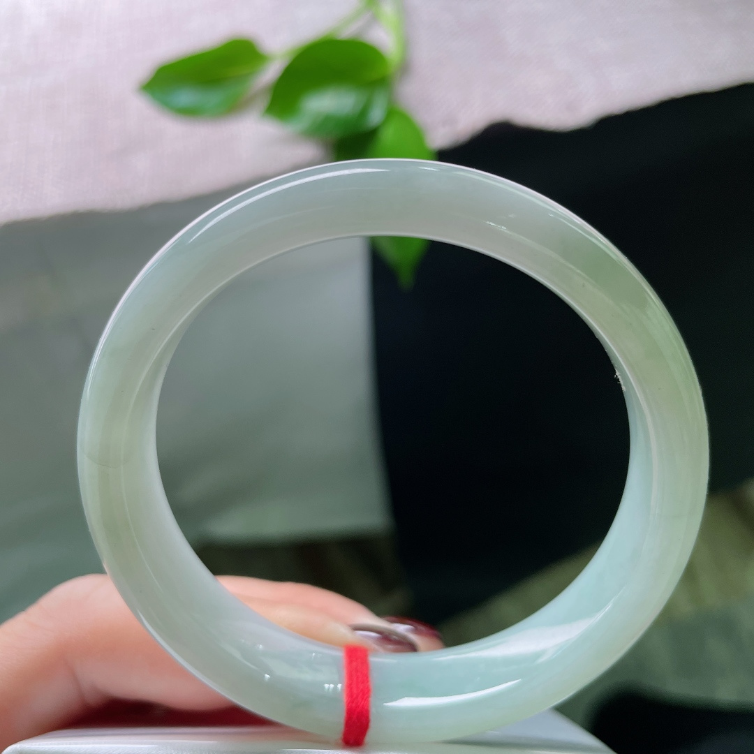 56.1/12.5/7.2，淡绿底正圈，肉质细腻干净，柔情似水，佳期如梦，细纹，ss49314a