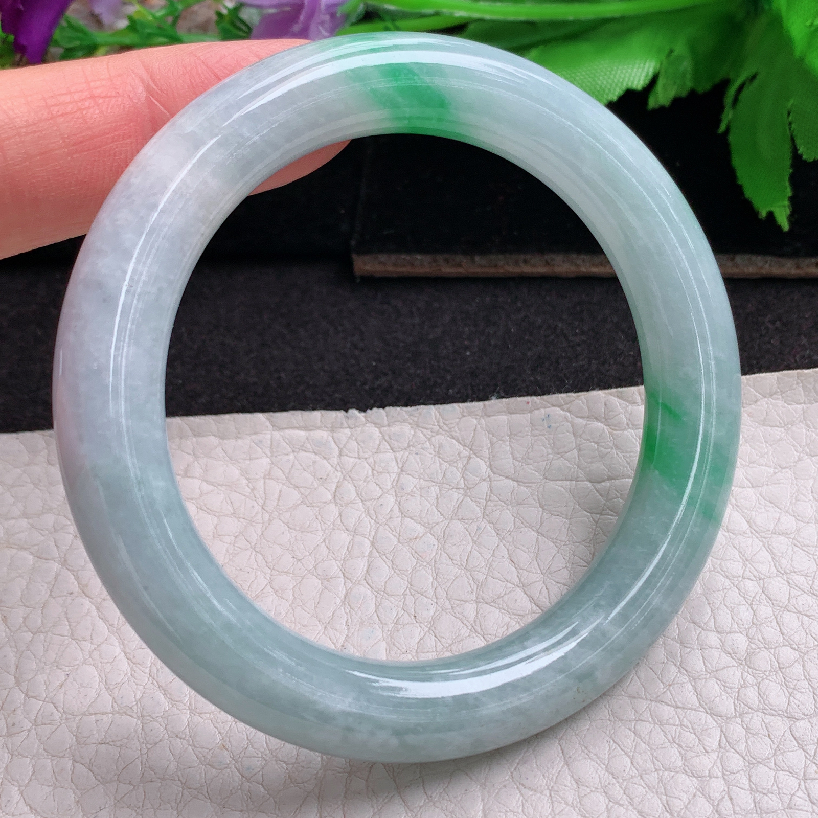 z实拍53.5*9.8*10美人镯 天然缅甸翡翠a货手镯飘绿圆条玉镯子