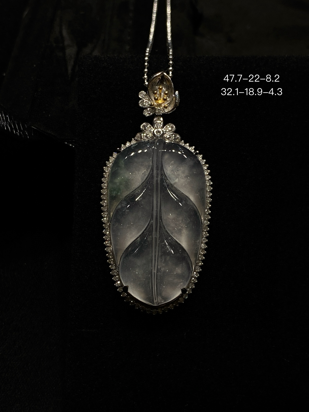 🤍冰飘花·叶子

冰种的莹润，飘花的雅致，全融在这枚金枝玉叶里