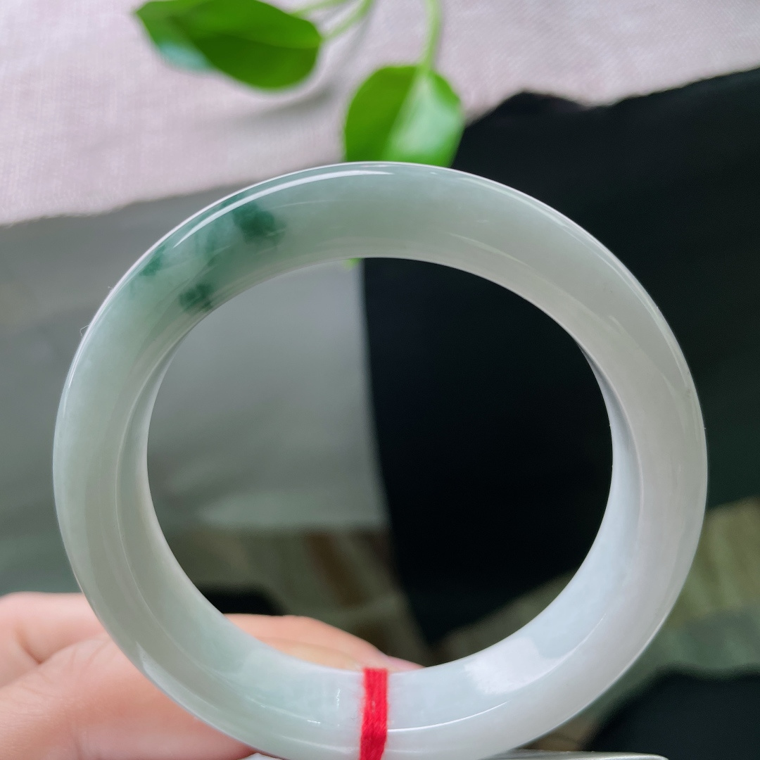 53.8/12/8.2，飘花正圈，肉质细腻，厚装，一缕烟，一痕影。皮纹，ss49118a