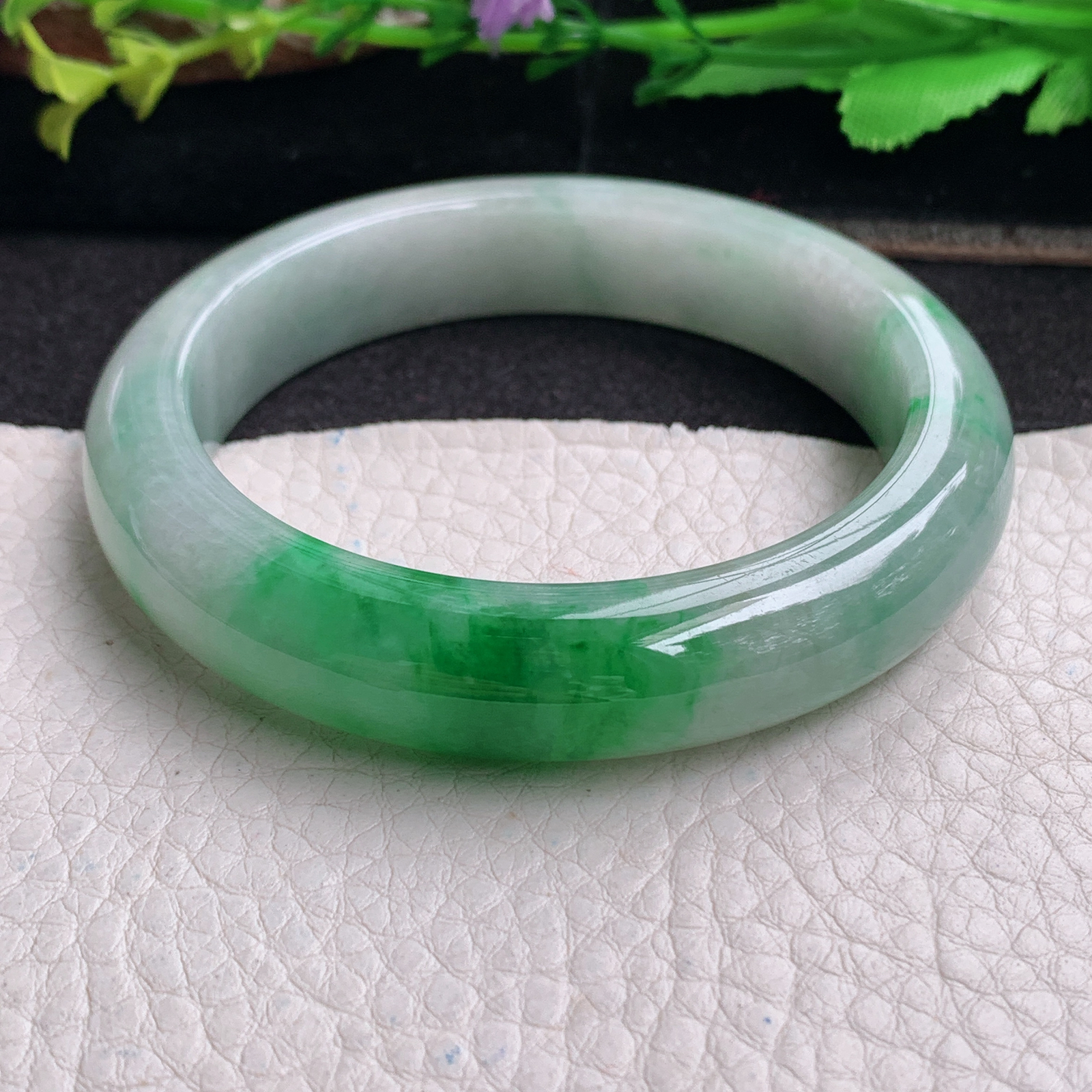 ll实拍56*12.6*8.3平安镯 天然翡翠a货手镯胶感辣绿正圈玉镯子