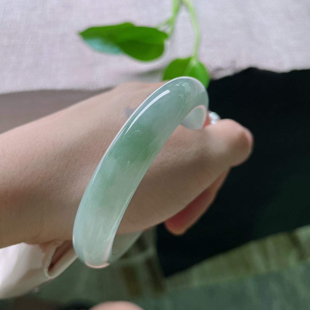 55.8/11.8/7.5，油青正圈，贵气，耐看，沉稳不气，ss49179a