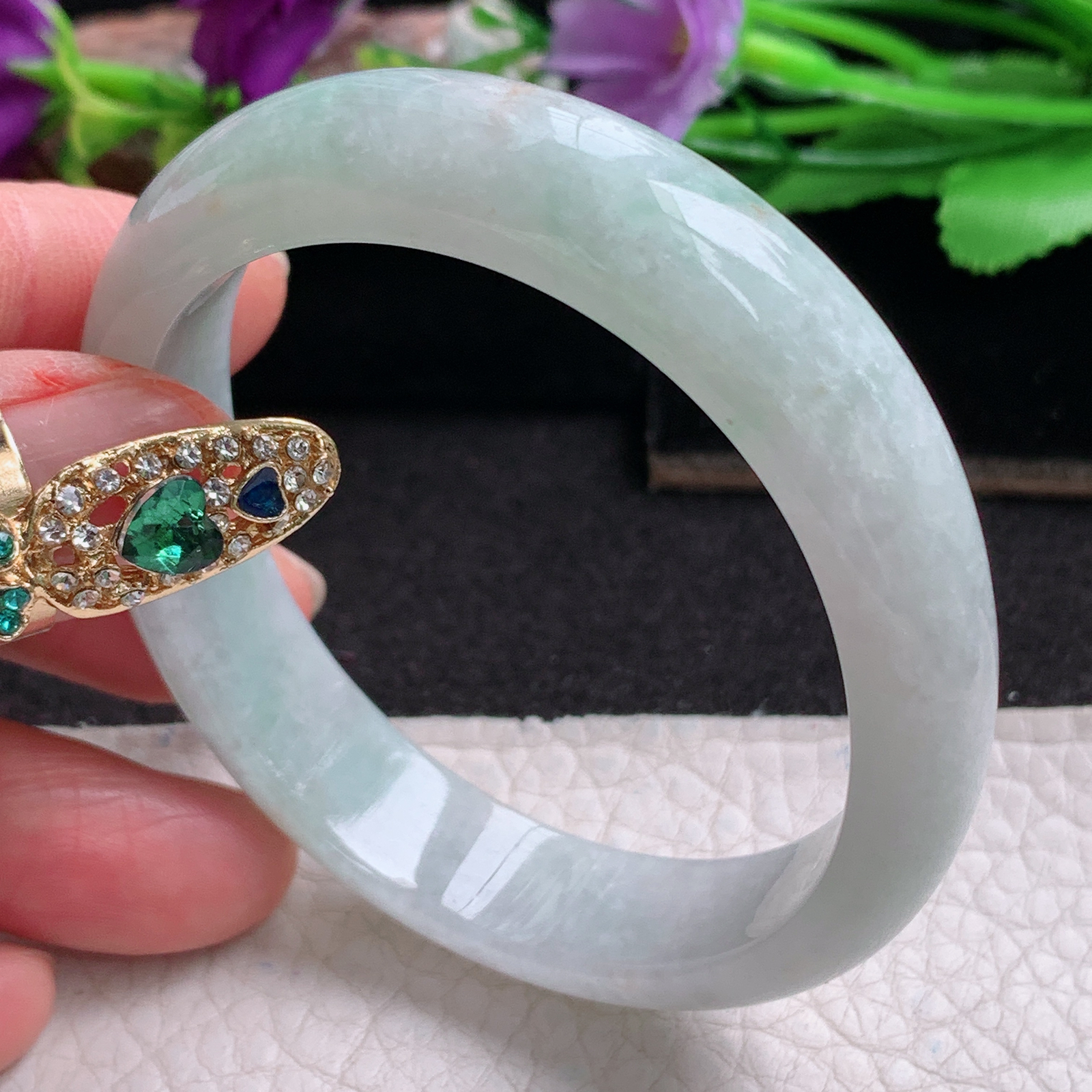 ll清新款55*47*12*7贵妃镯 天然缅甸翡翠a货手镯浅绿蛋形玉镯子