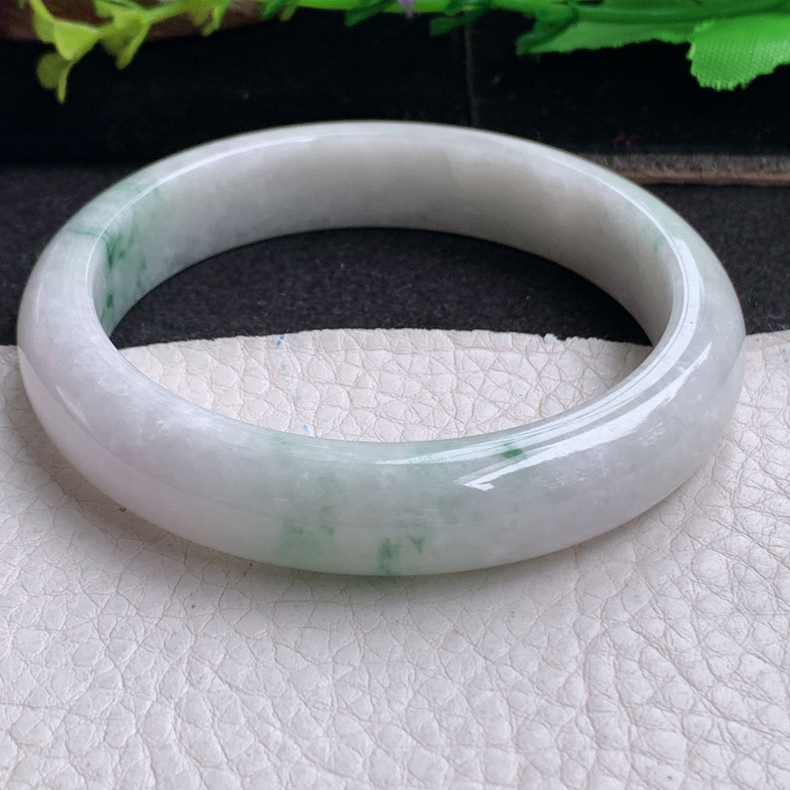 ll实拍58*12.3*7.6平安镯 天然翡翠a货手镯胶感飘花正圈玉镯子