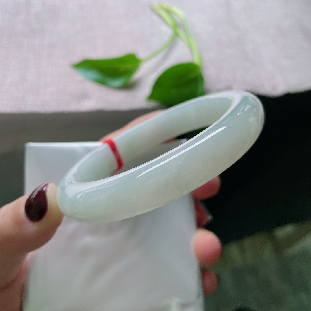 60.1/12.2/8.8淡绿底正圈，水润细腻，清雅大方，贵气，皮纹，ss48947a