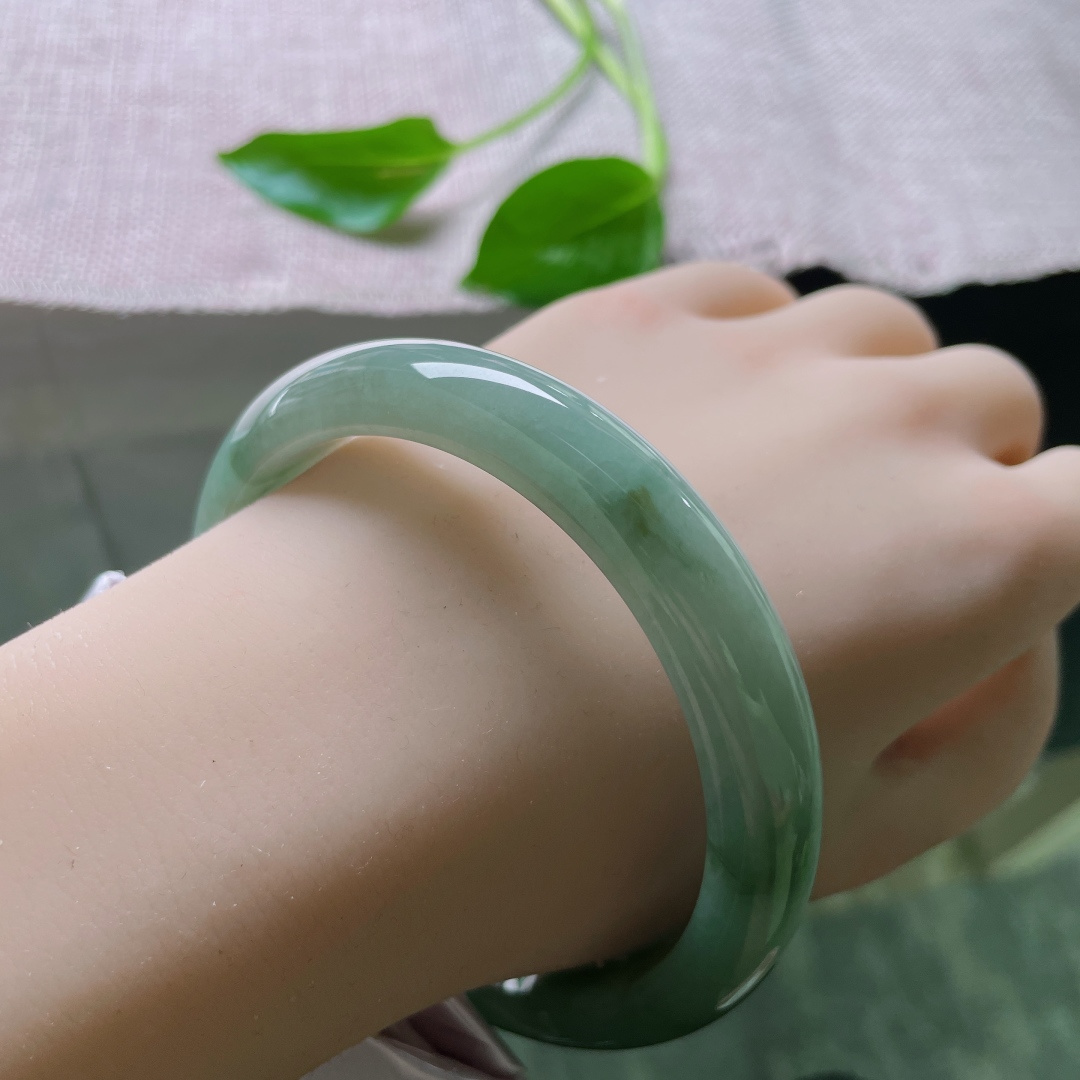 63.2/12.3/8，油绿正圈，大圈口，油润细腻，沉稳又古典，韵味十足，皮纹，ss43358a