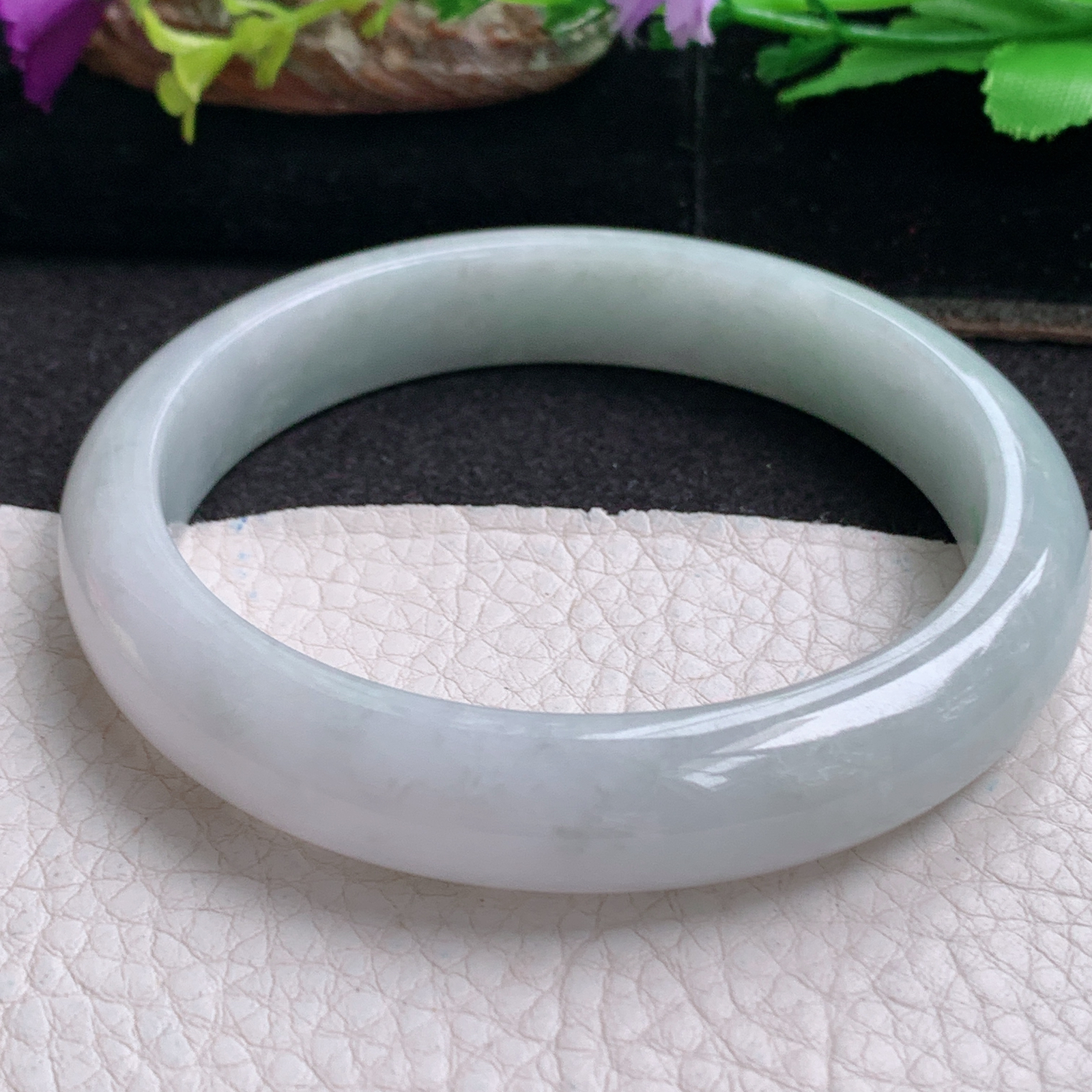 ll大圈口62*12*8平安镯 天然缅甸翡翠a货手镯浅绿大气正圈玉镯子