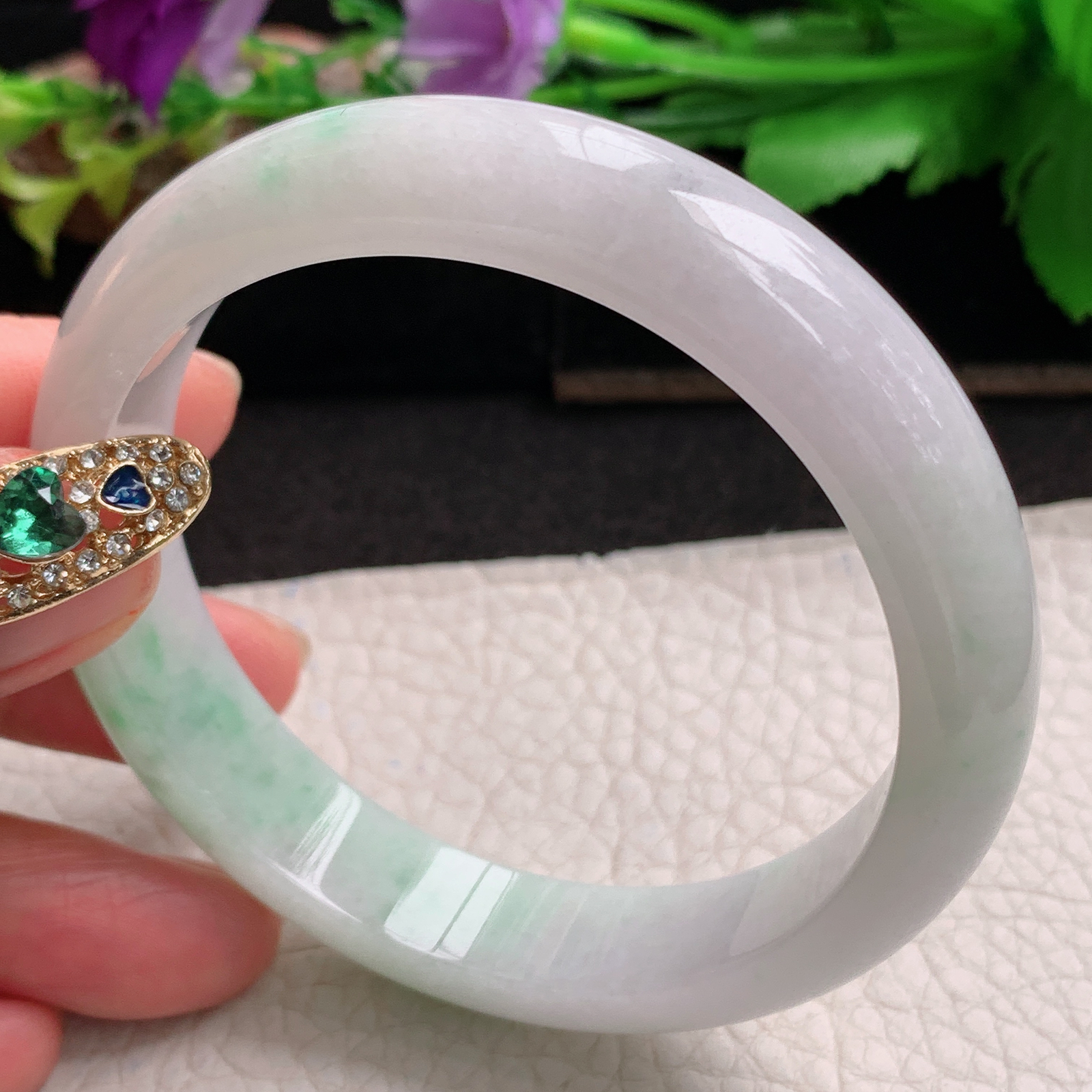 js实拍58*12.5*7.5平安镯 天然缅甸翡翠a货手镯飘绿丶灵动正圈玉镯子